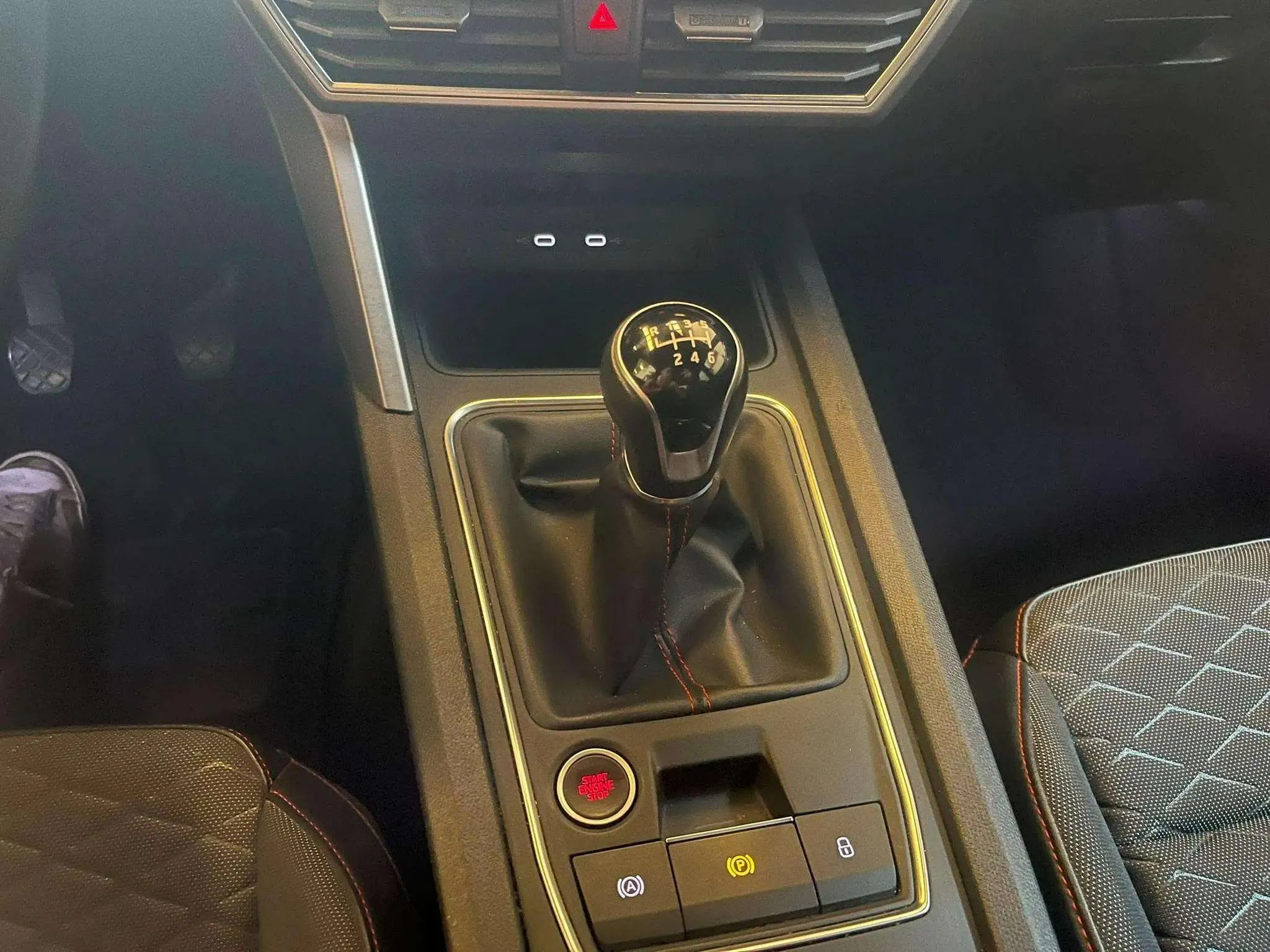 SEAT León 1.0 TSI FR 25 Aniversario - foto 13