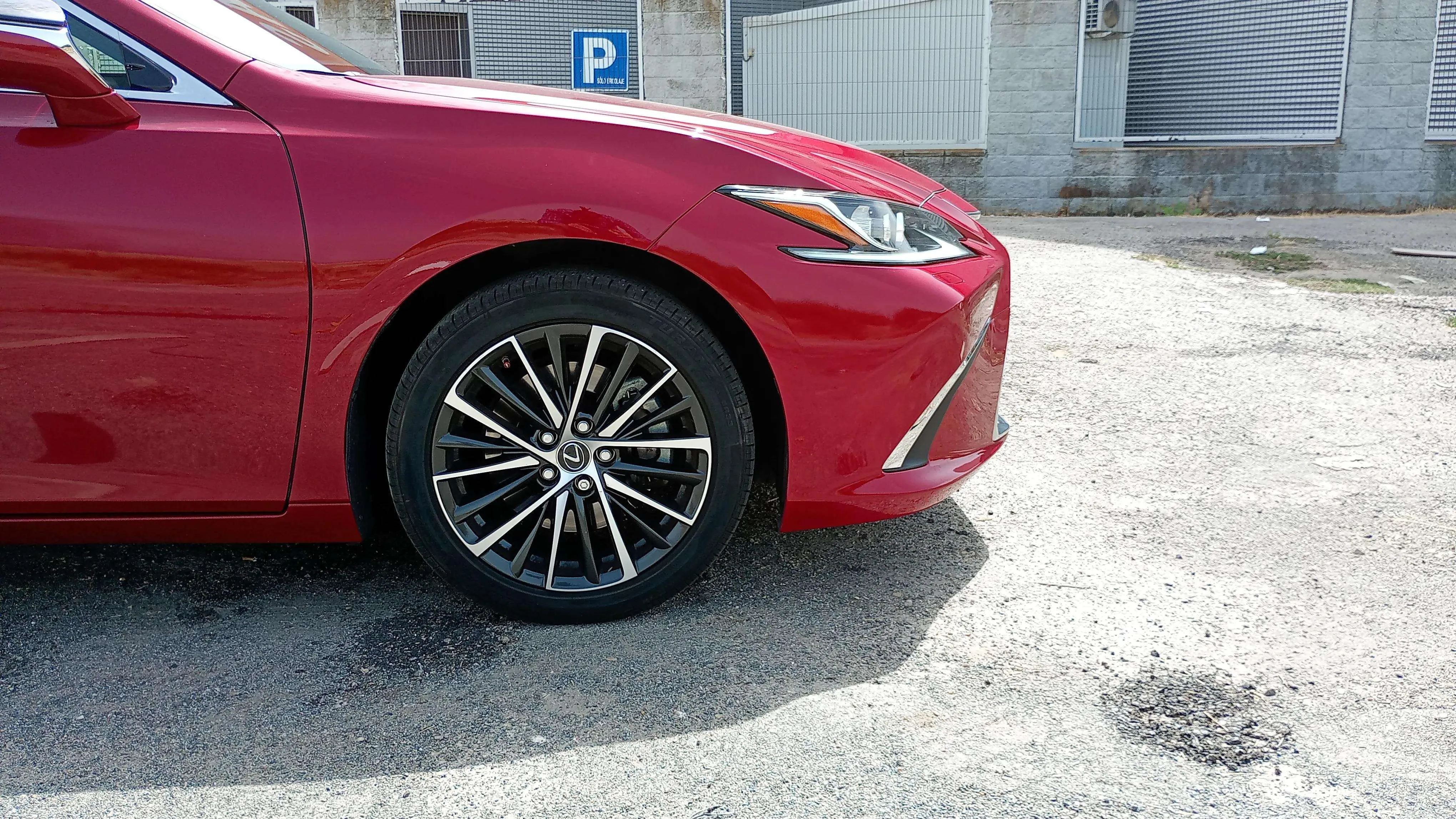 Lexus ES 2.5 300h Premium - foto 19