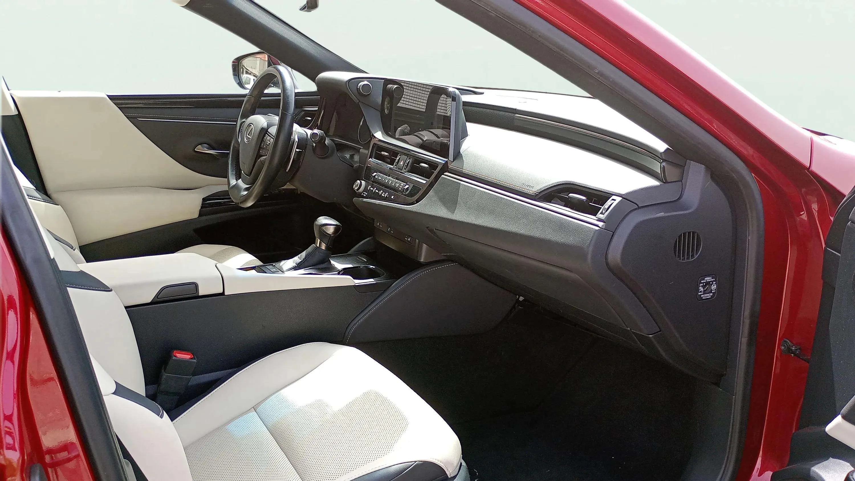 Lexus ES 2.5 300h Premium - foto 13