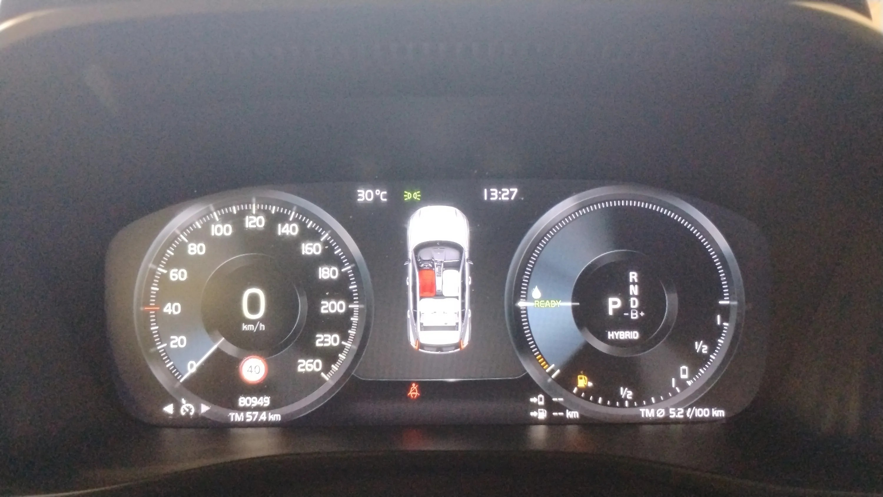 Volvo XC40 1.5 T4 Twin Recharge R-Design - foto 11