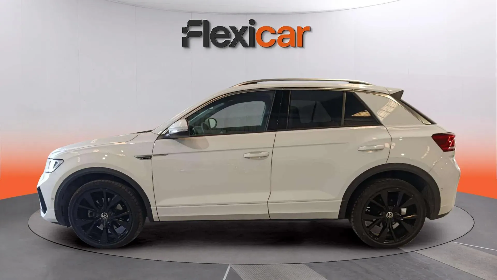 Volkswagen T-Roc R-Line 1.5 TSI DSG - foto 5