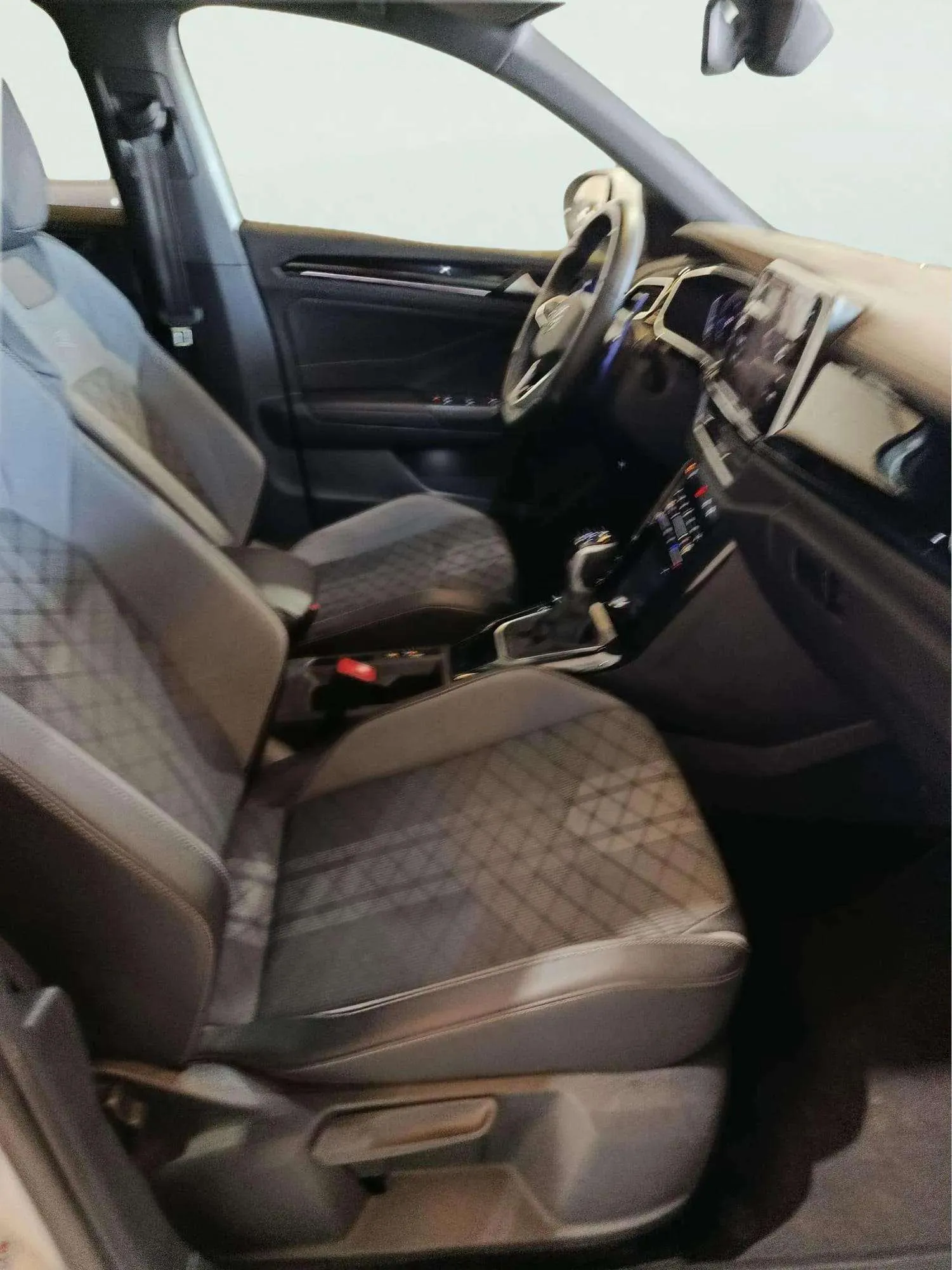 Volkswagen T-Roc R-Line 1.5 TSI DSG - foto 18
