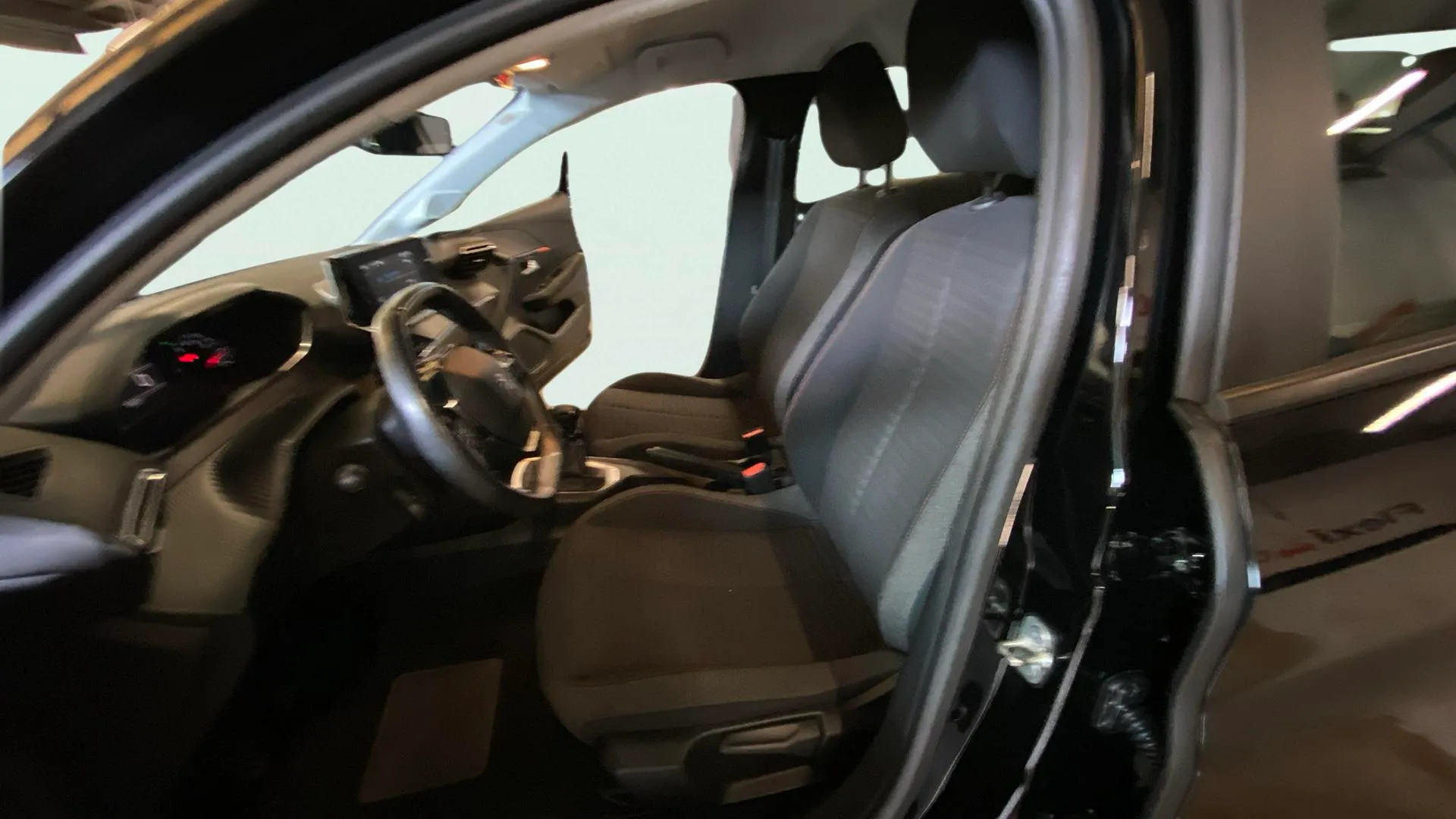 Peugeot 208 PureTech Active Pack - foto 13