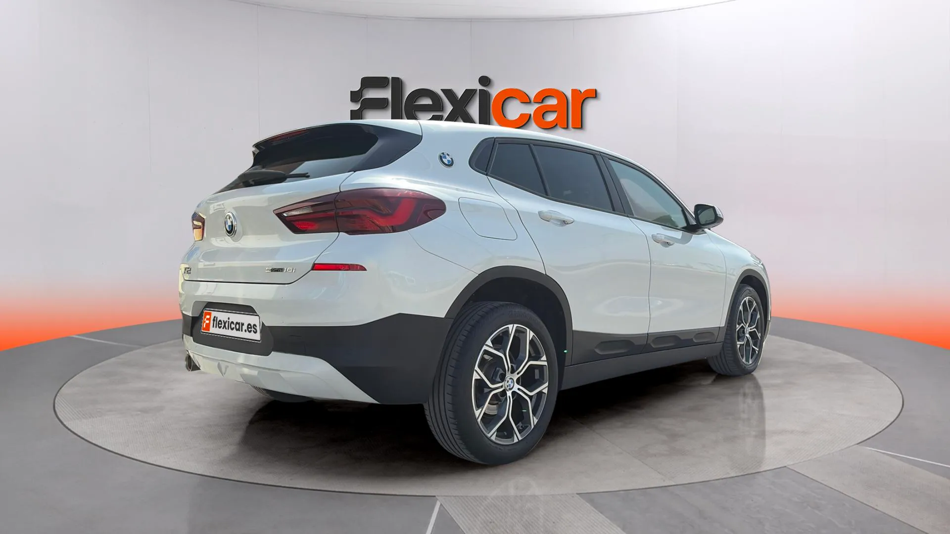 BMW X2 sDrive18i - foto 8