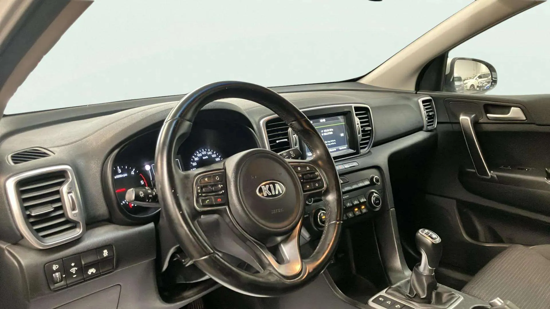 Kia Sportage 1.7 CRDi VGT Emotion 4x2 - foto 9