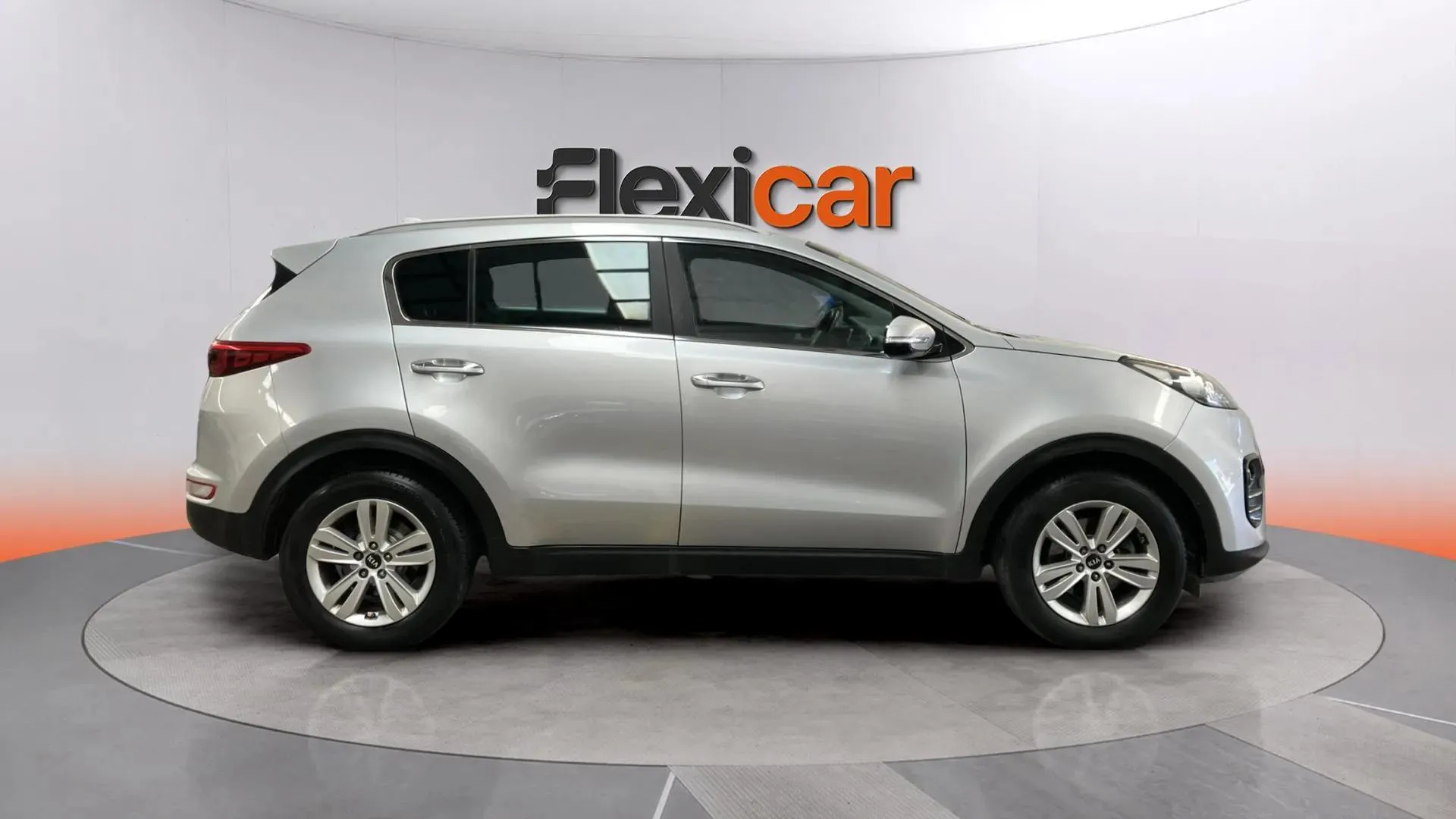 Kia Sportage 1.7 CRDi VGT Emotion 4x2 - foto 8