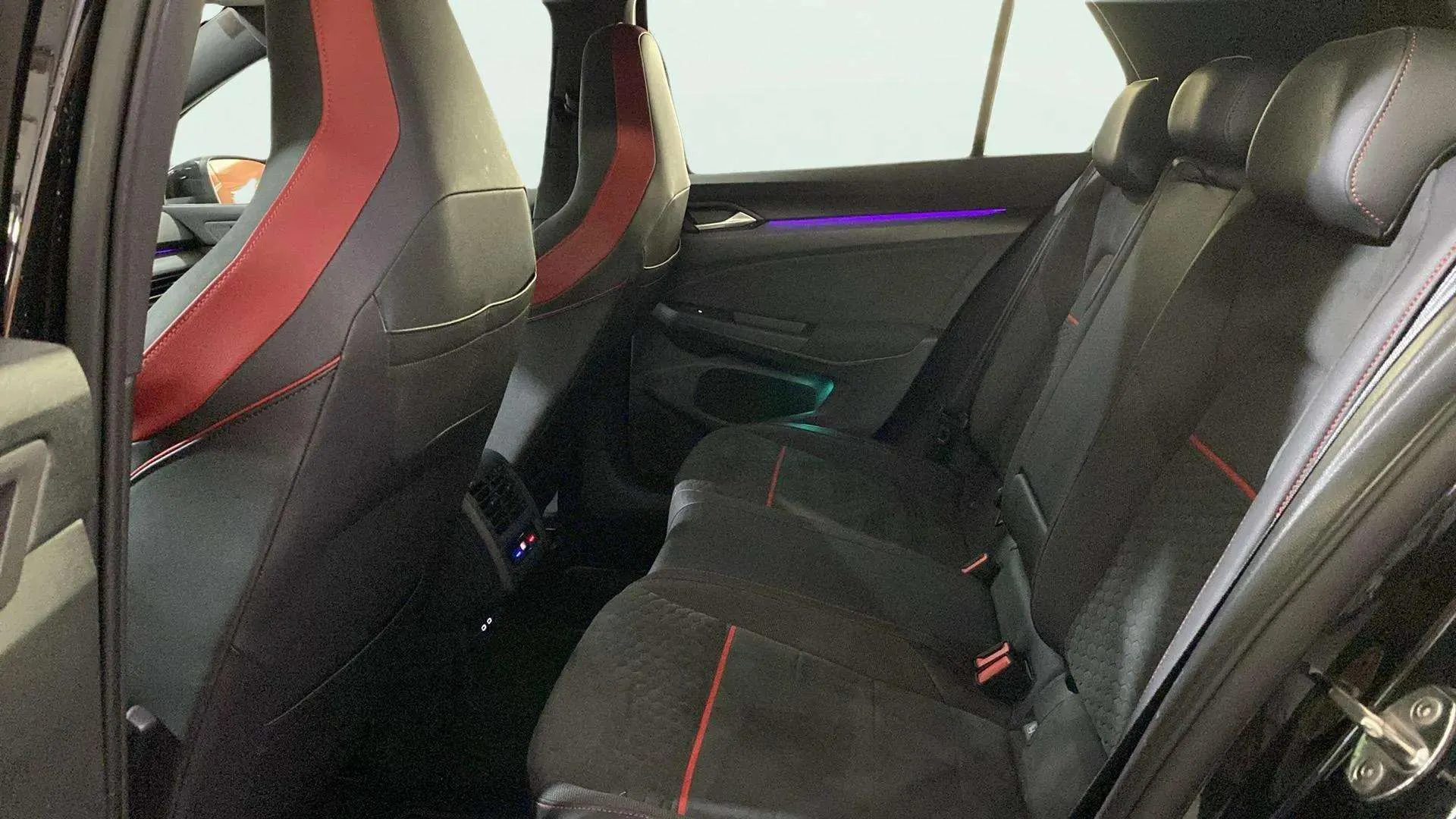 Volkswagen Golf GTI Clubsport 2.0 TSI DSG - foto 8