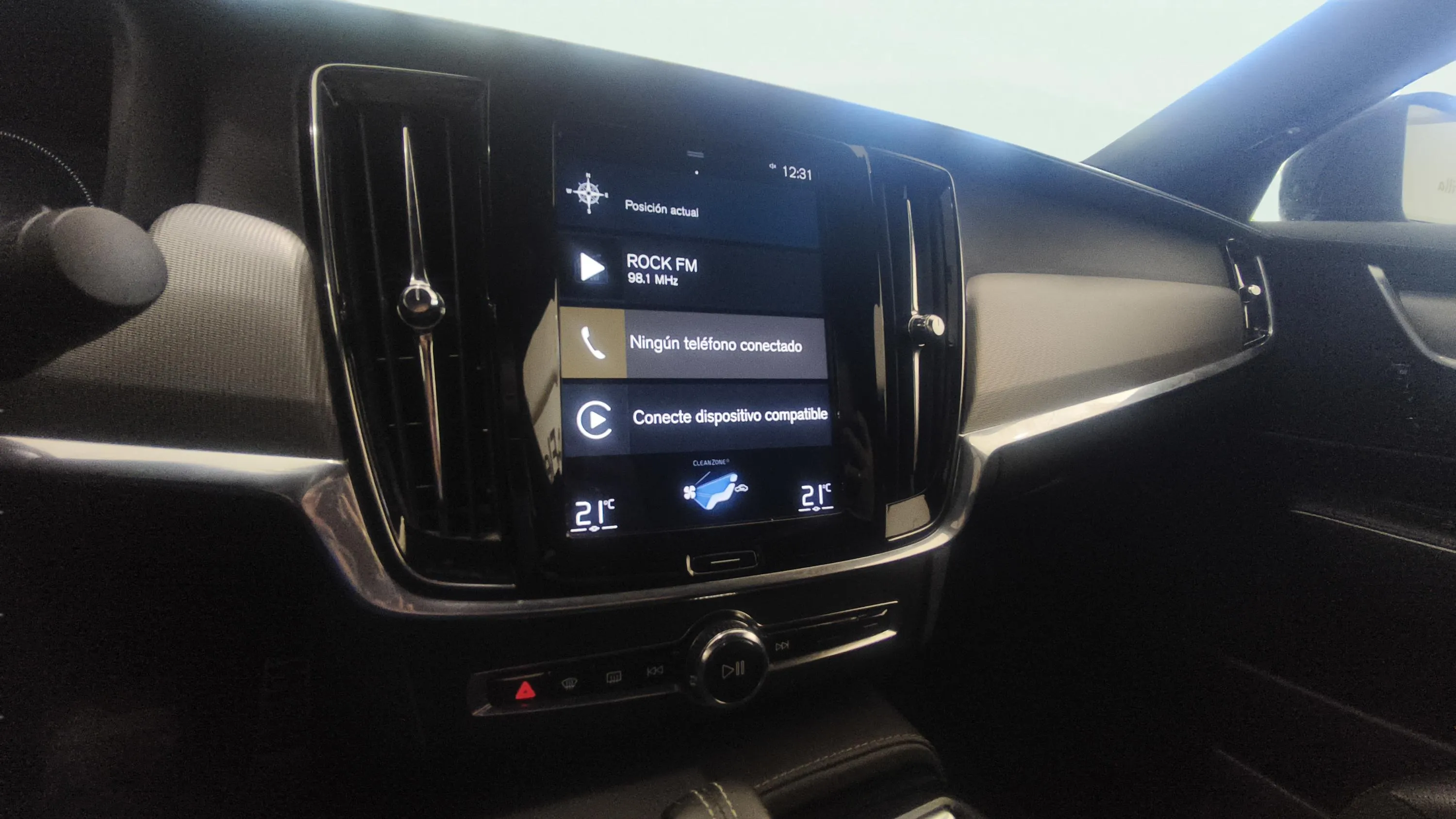 Volvo S90 2.0 T8 Twin AWD Business Plus - foto 17