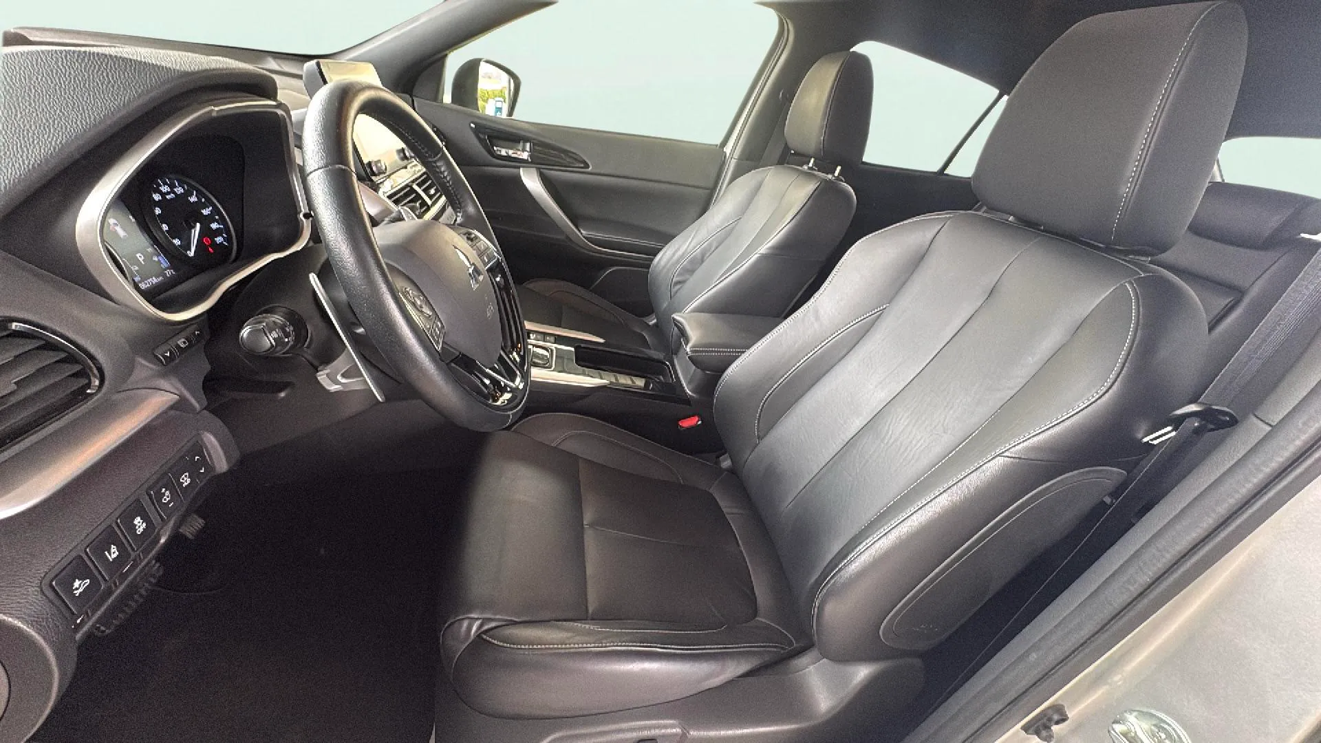 Mitsubishi Eclipse Cross 2.4 PHEV Motion 4WD - foto 27
