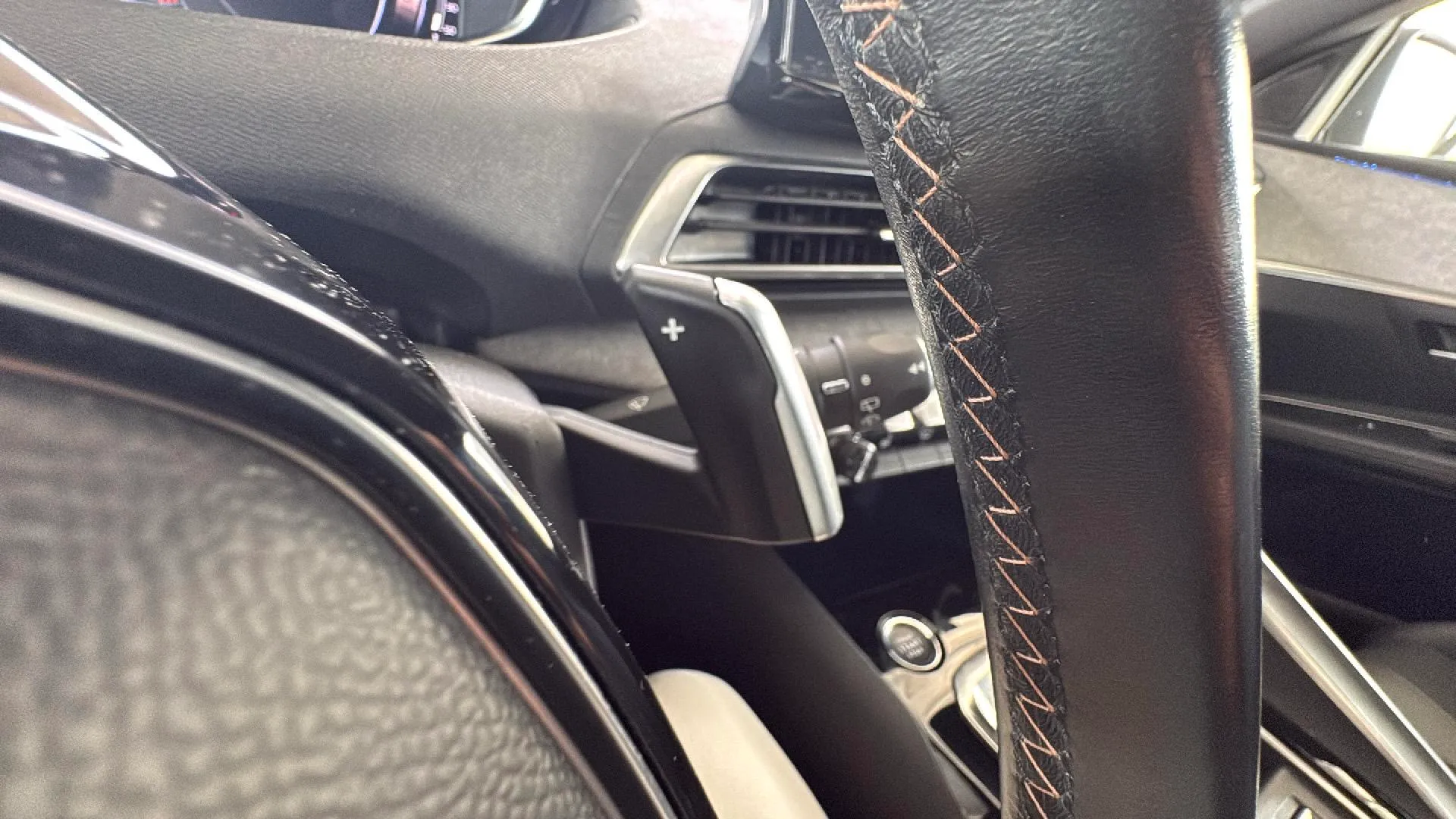 Peugeot 5008 1.2 PureTech GT EAT8 - foto 13