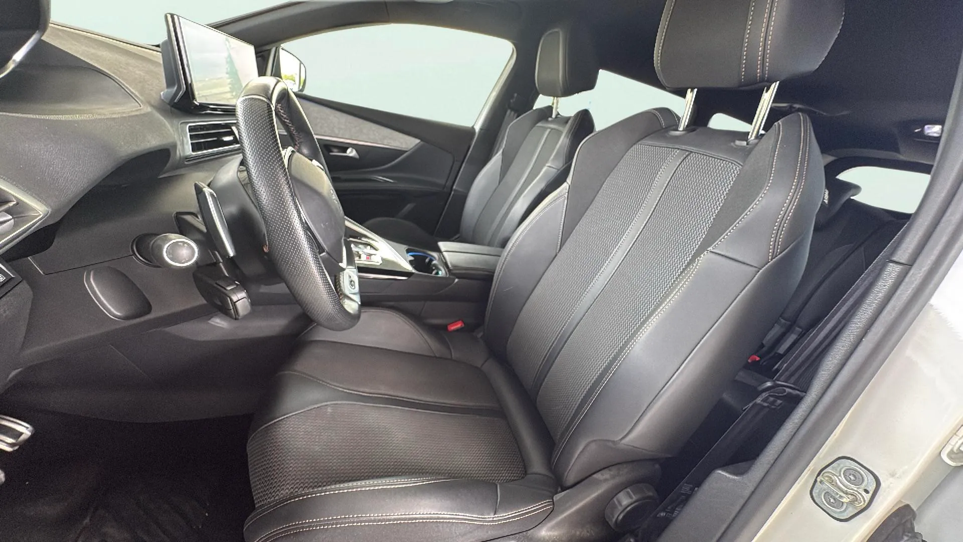 Peugeot 5008 1.2 PureTech GT EAT8 - foto 22