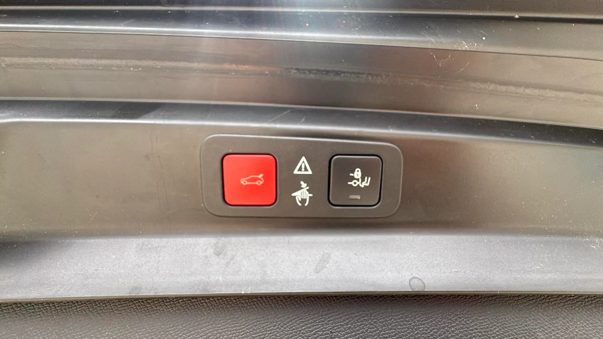 Peugeot 5008 1.2 PureTech GT EAT8 - foto 25