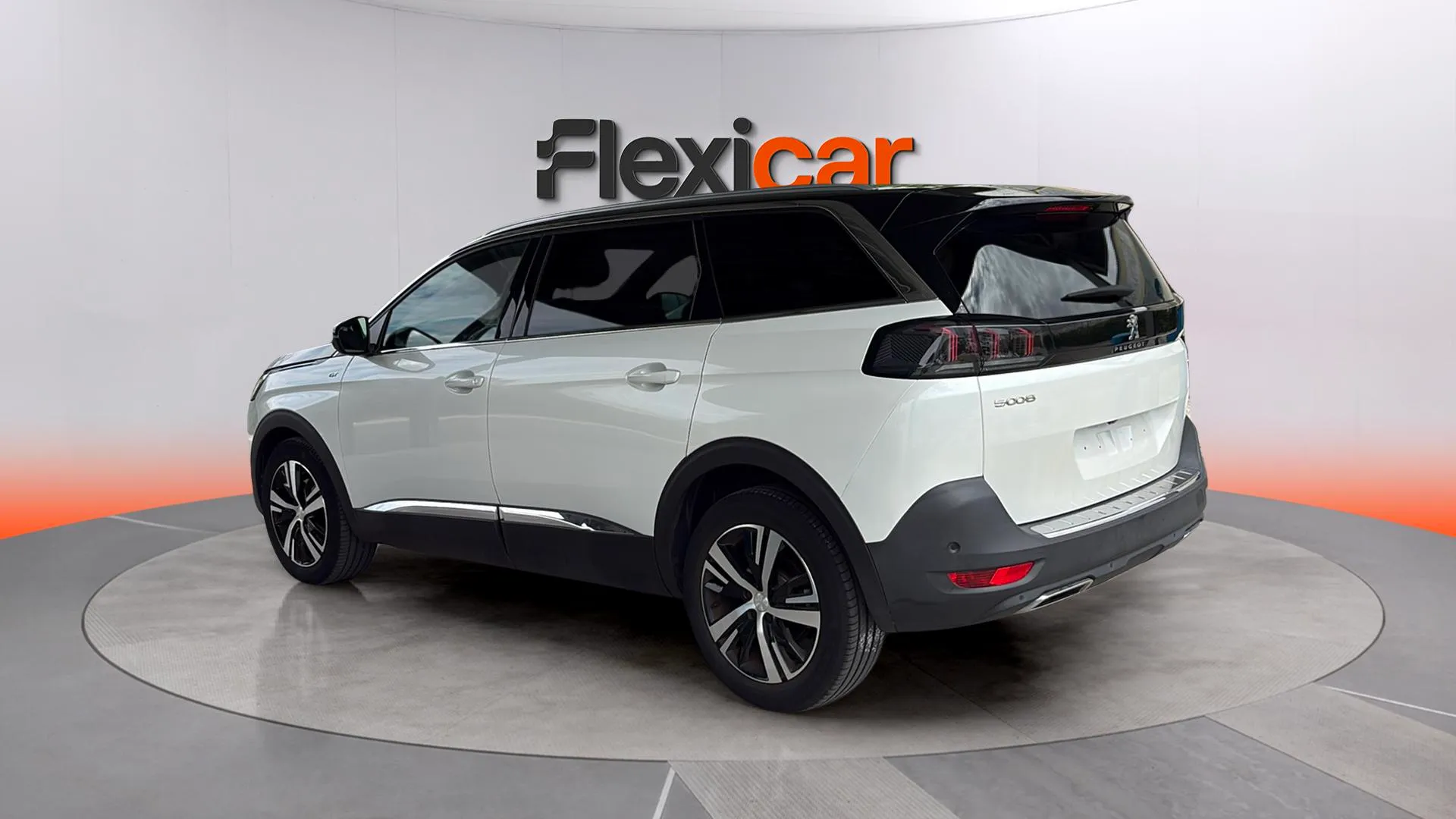 Peugeot 5008 1.2 PureTech GT EAT8 - foto 6