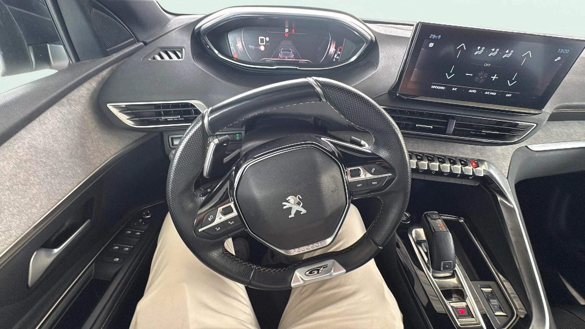 Peugeot 5008 1.2 PureTech GT EAT8 - foto 11