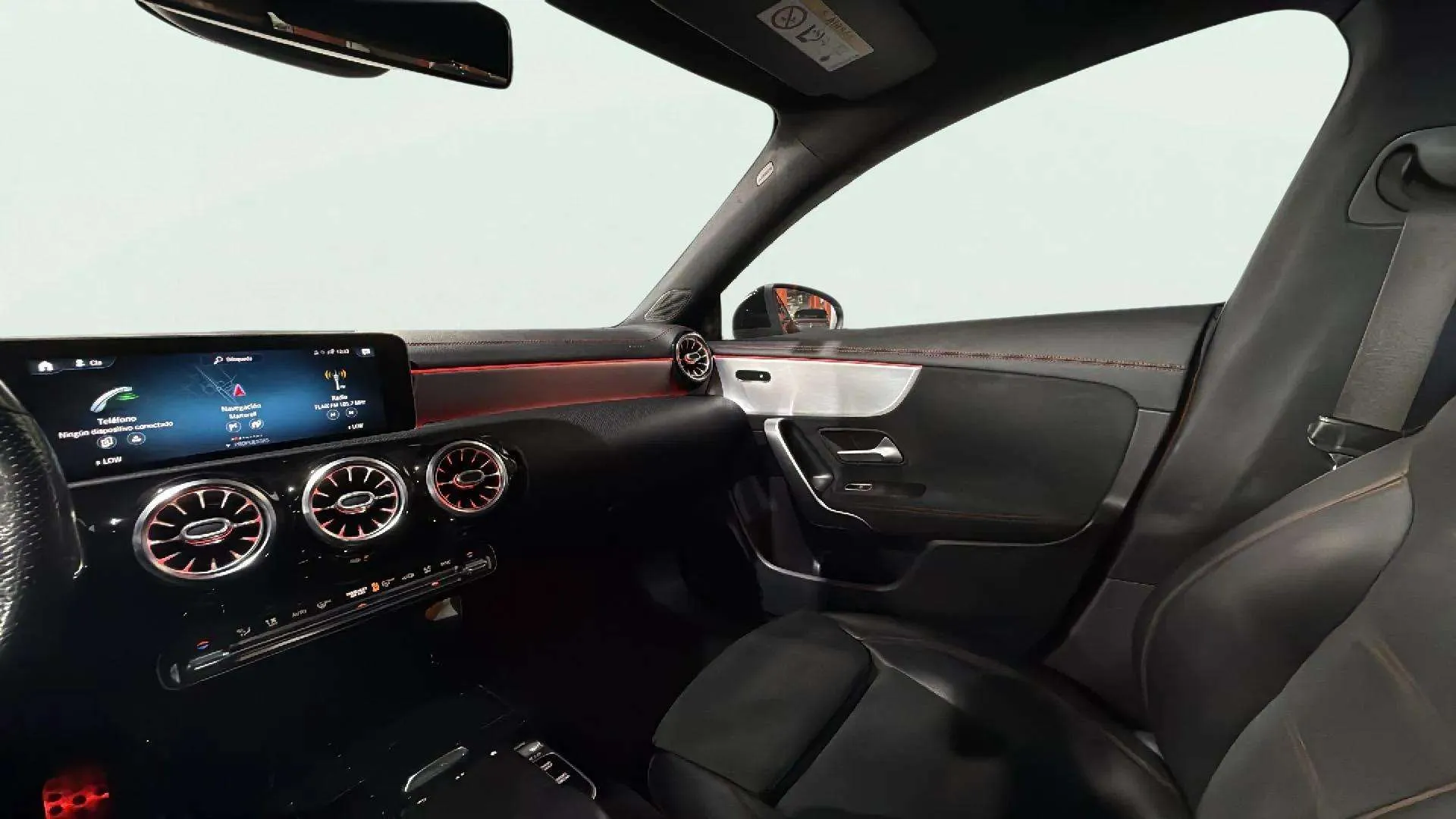 Mercedes-Benz CLA 200 - foto 15