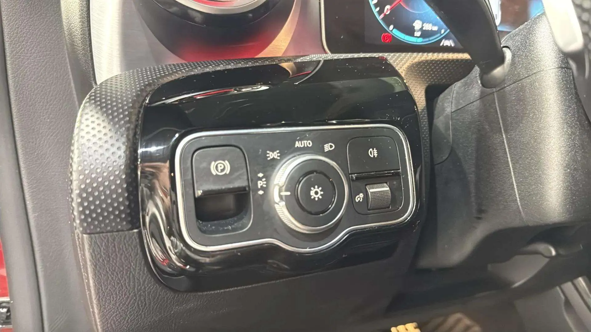 Mercedes-Benz CLA 200 - foto 22