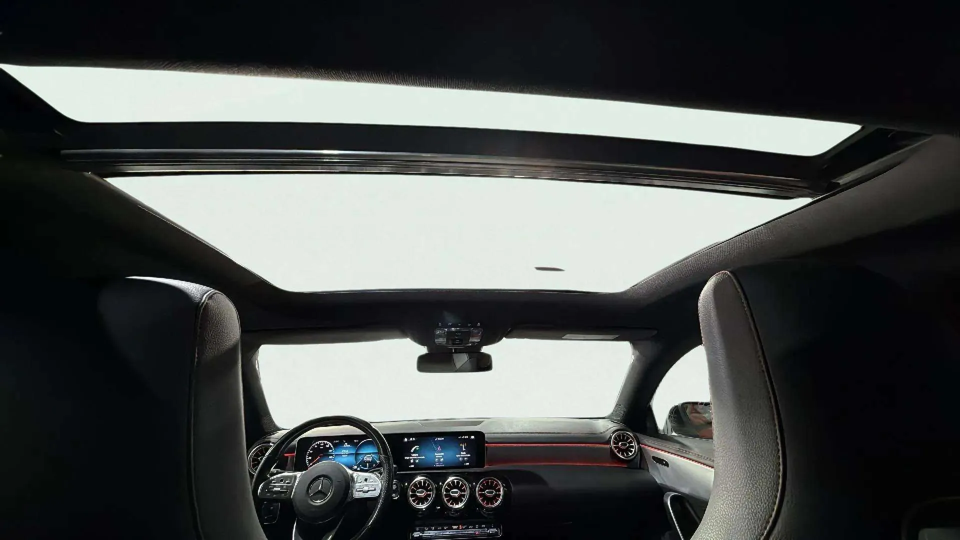 Mercedes-Benz CLA 200 - foto 18