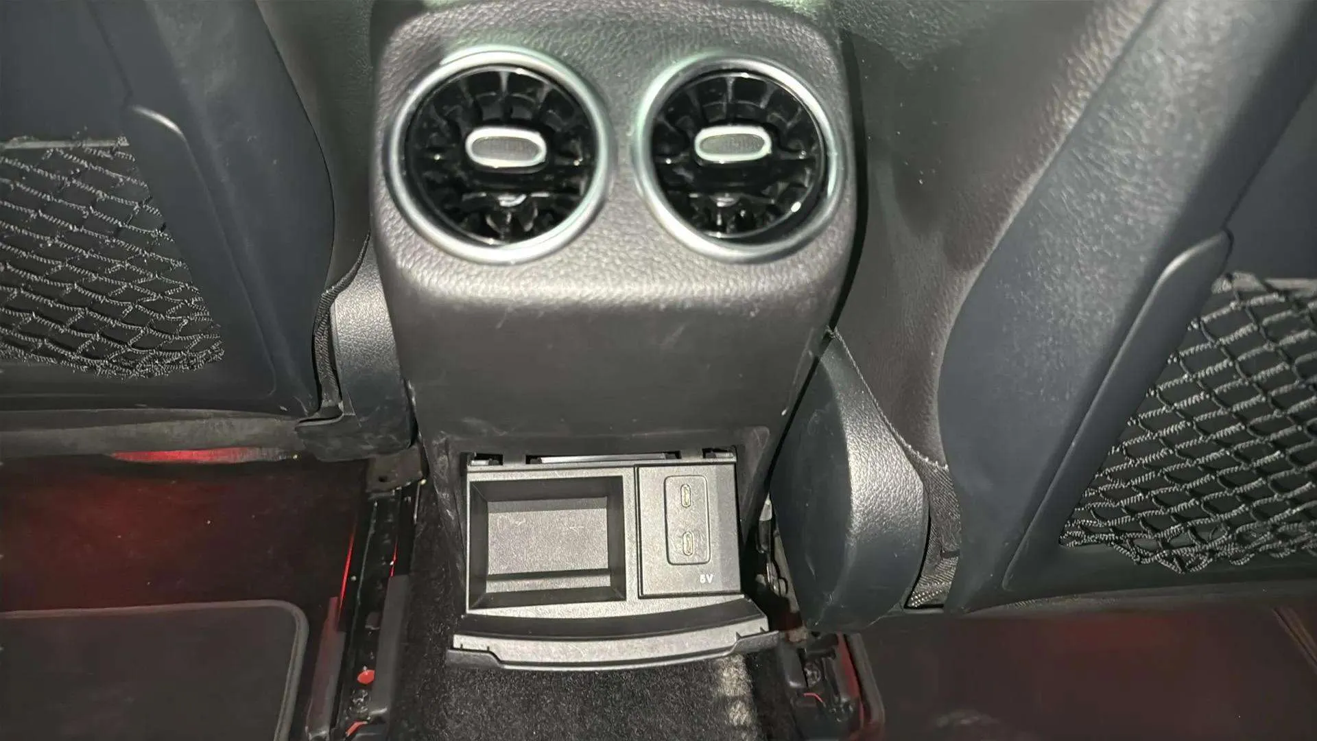 Mercedes-Benz CLA 200 - foto 19