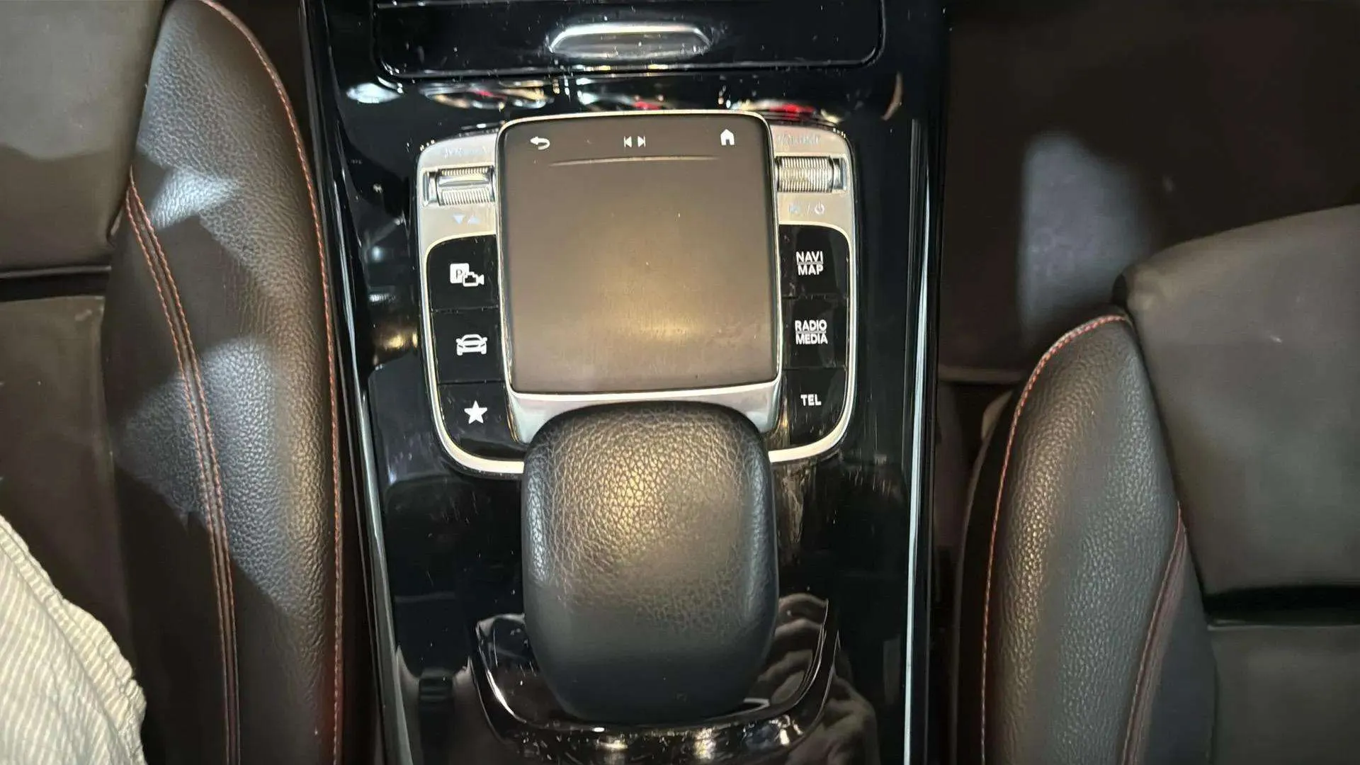 Mercedes-Benz CLA 200 - foto 25