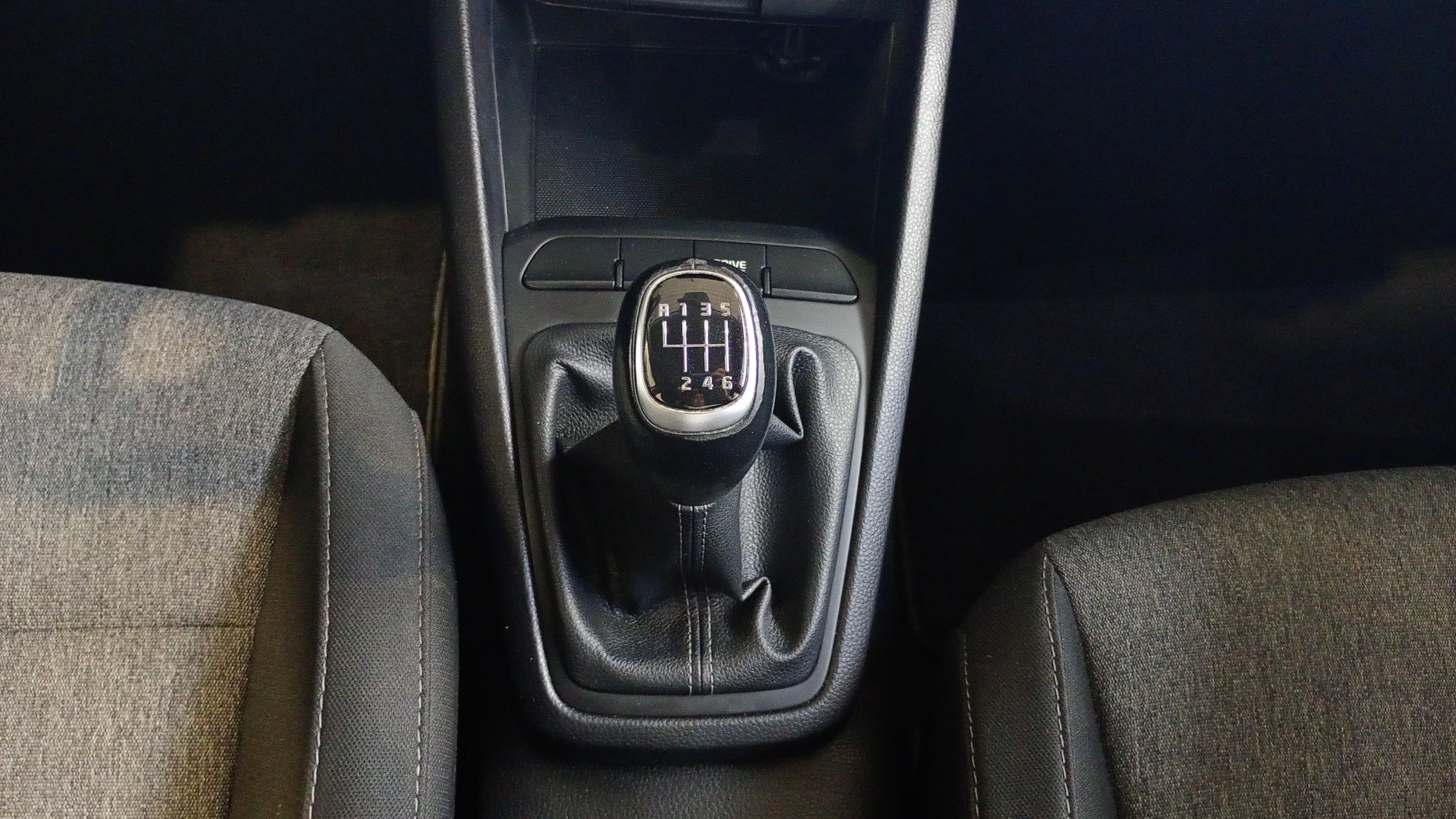 Kia Stonic 1.0 T-GDi MHEV iMT Concept - foto 14