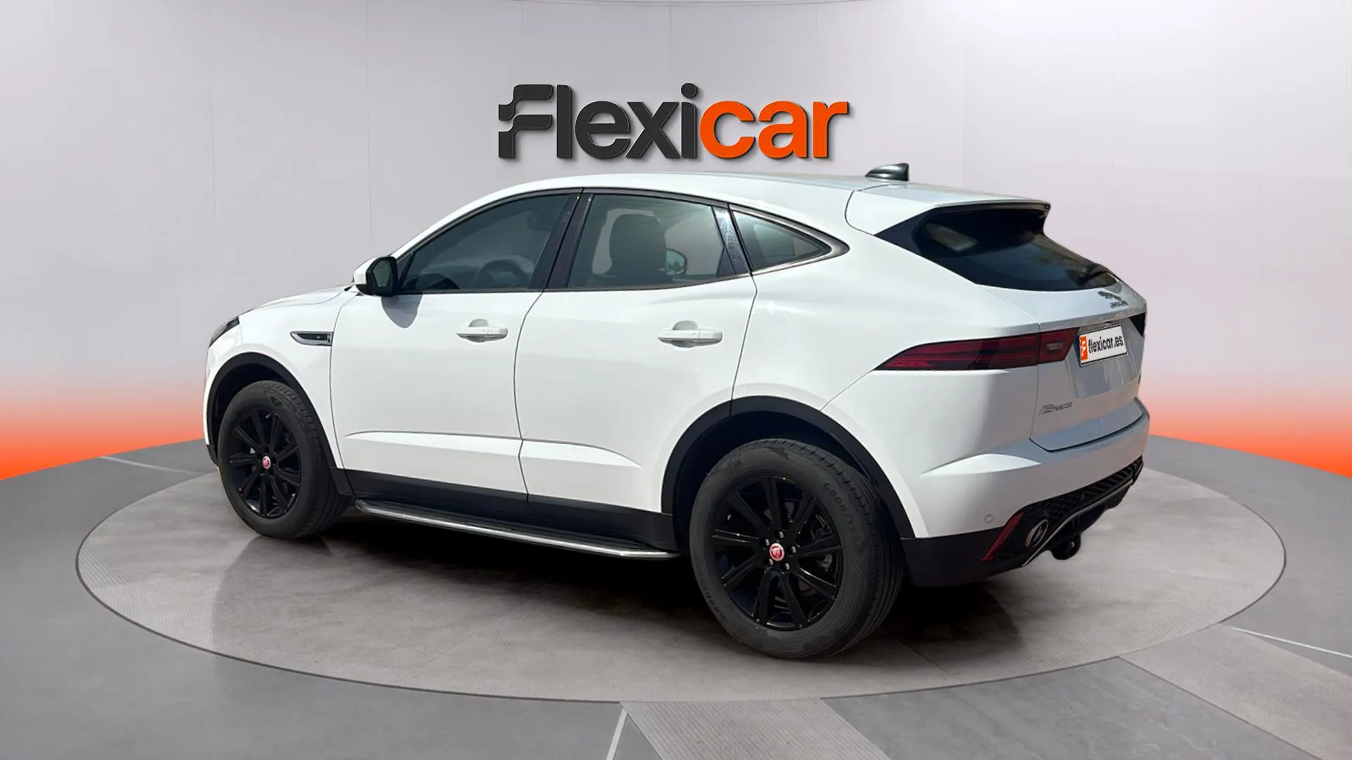 Jaguar E-Pace 2.0D 4WD - foto 5