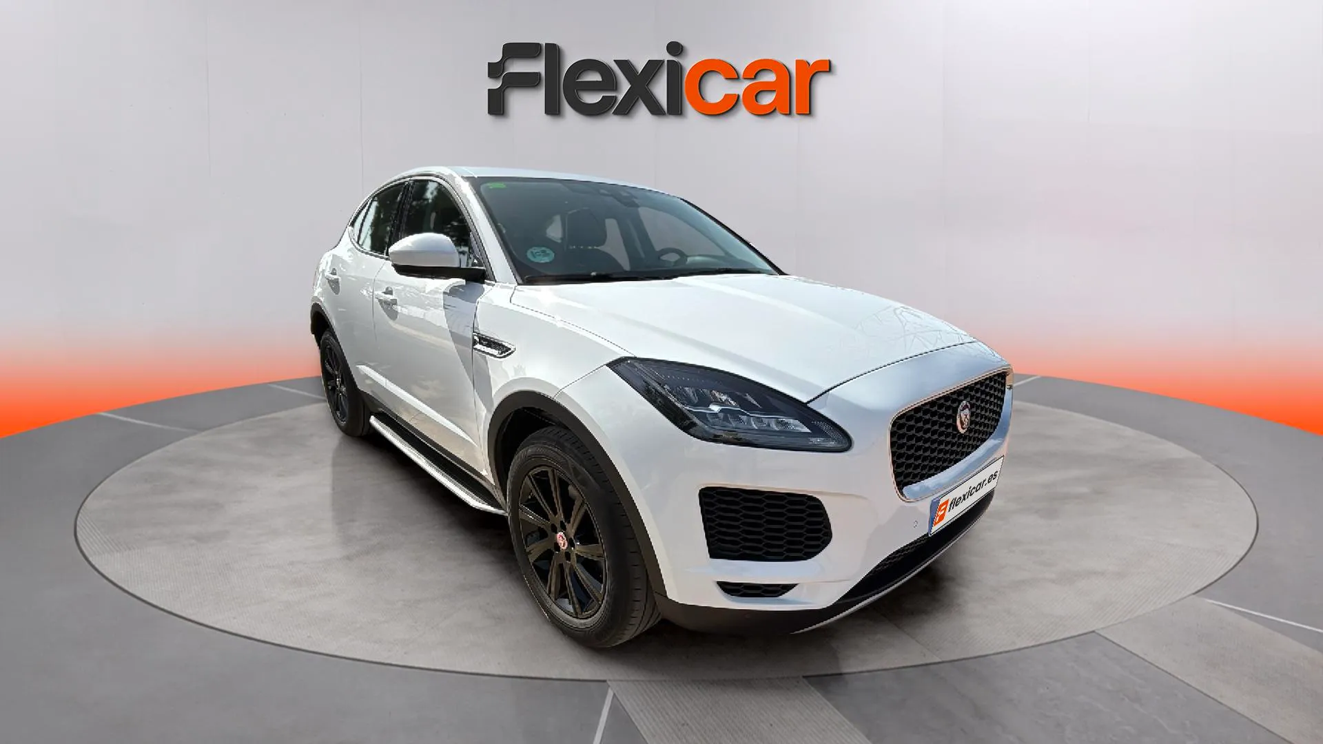 Jaguar E-Pace 2.0D 4WD - foto 17