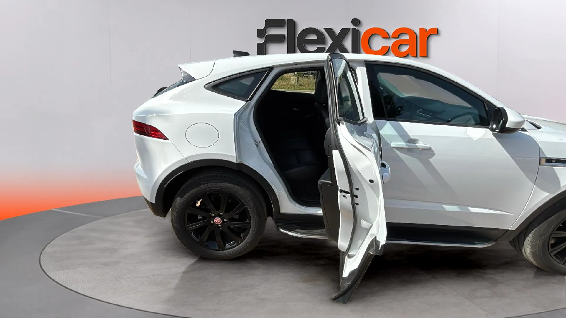 Jaguar E-Pace 2.0D 4WD - foto 13