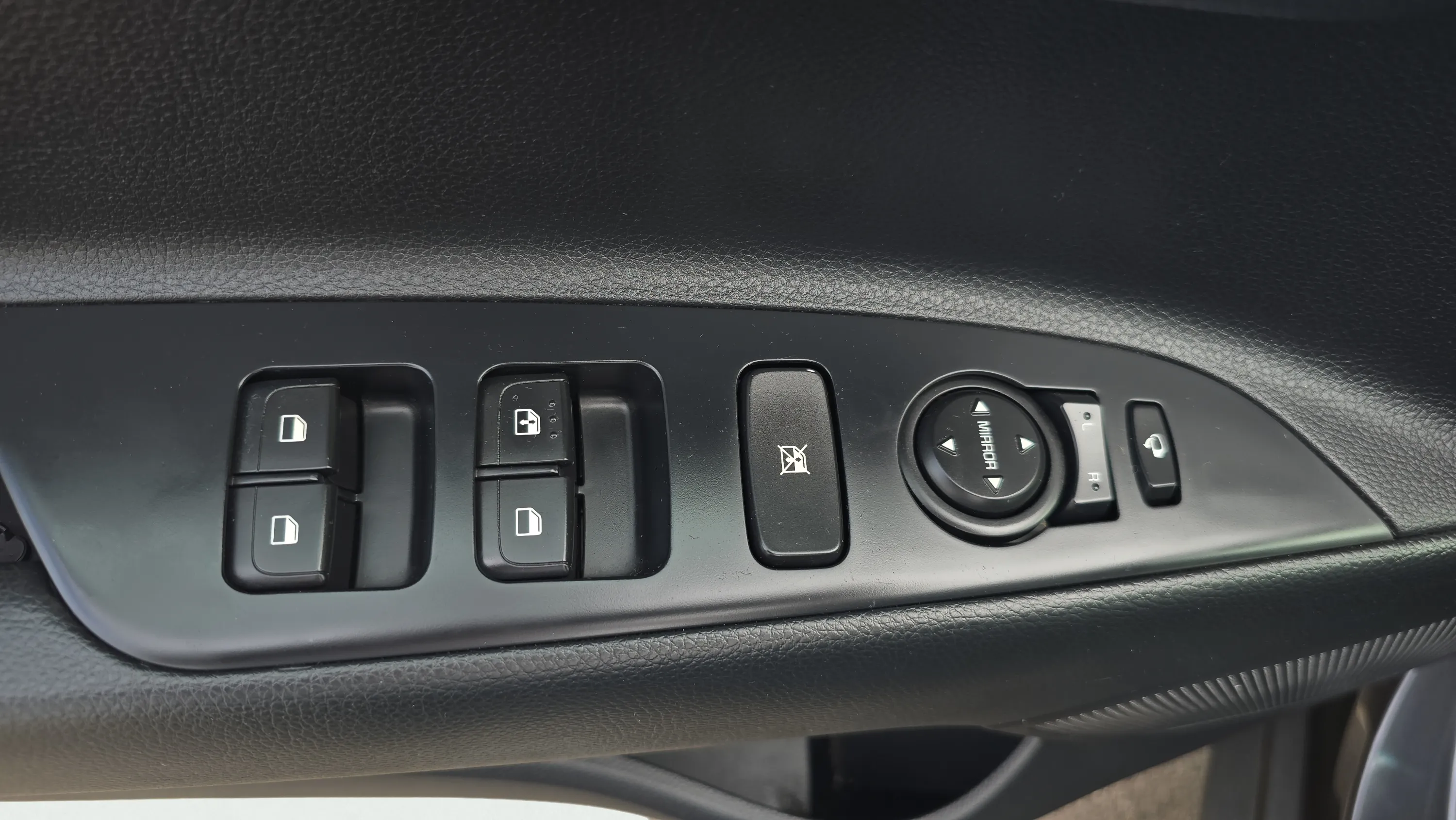 Kia Stonic 1.0 T-GDi Drive DCT - foto 17