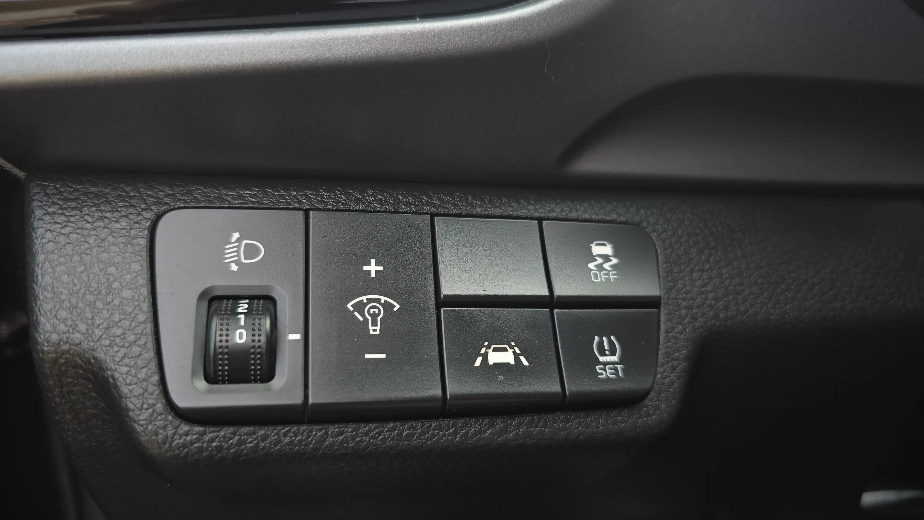 Kia Stonic 1.0 T-GDi Drive DCT - foto 18
