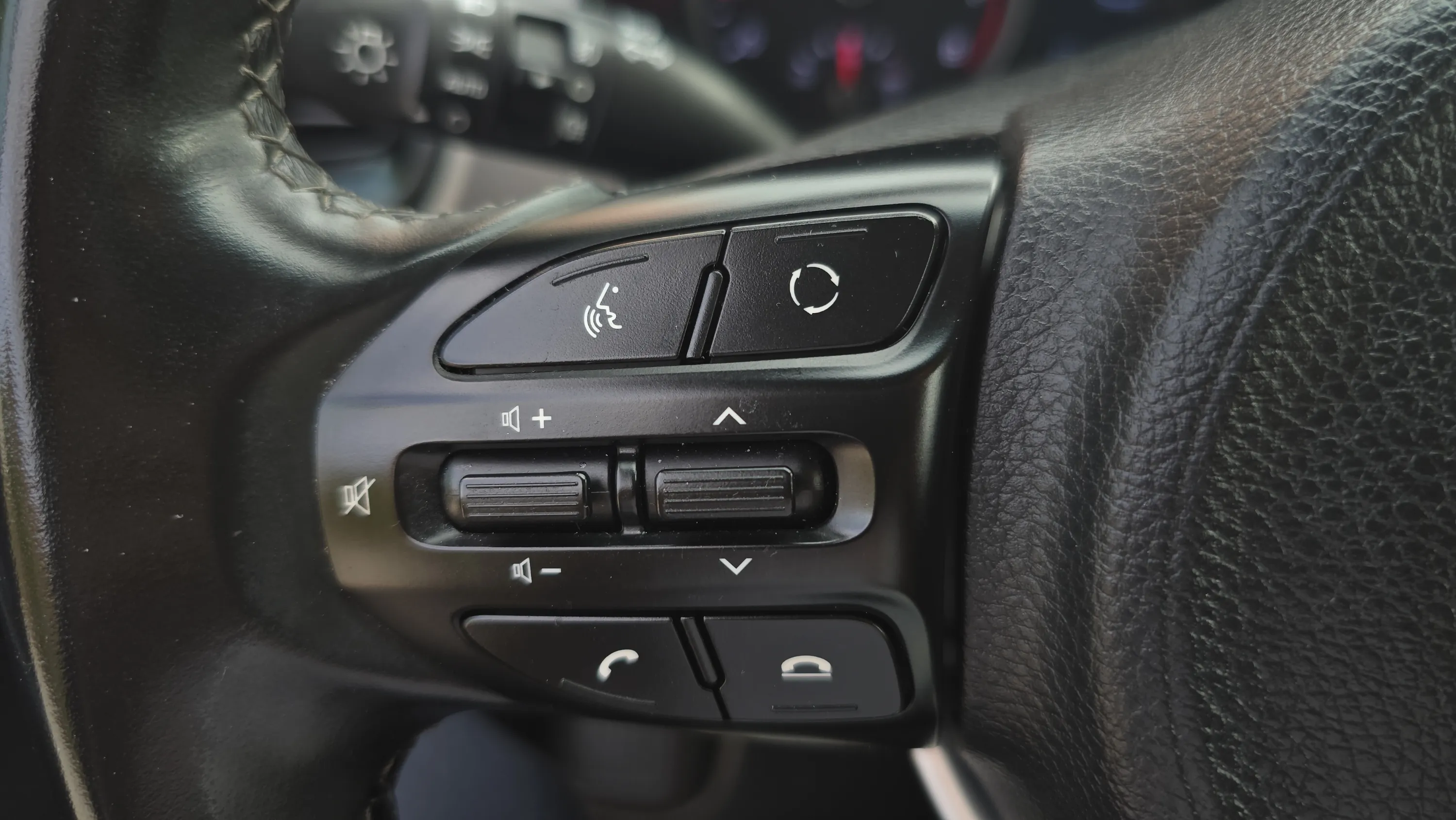 Kia Stonic 1.0 T-GDi Drive DCT - foto 21