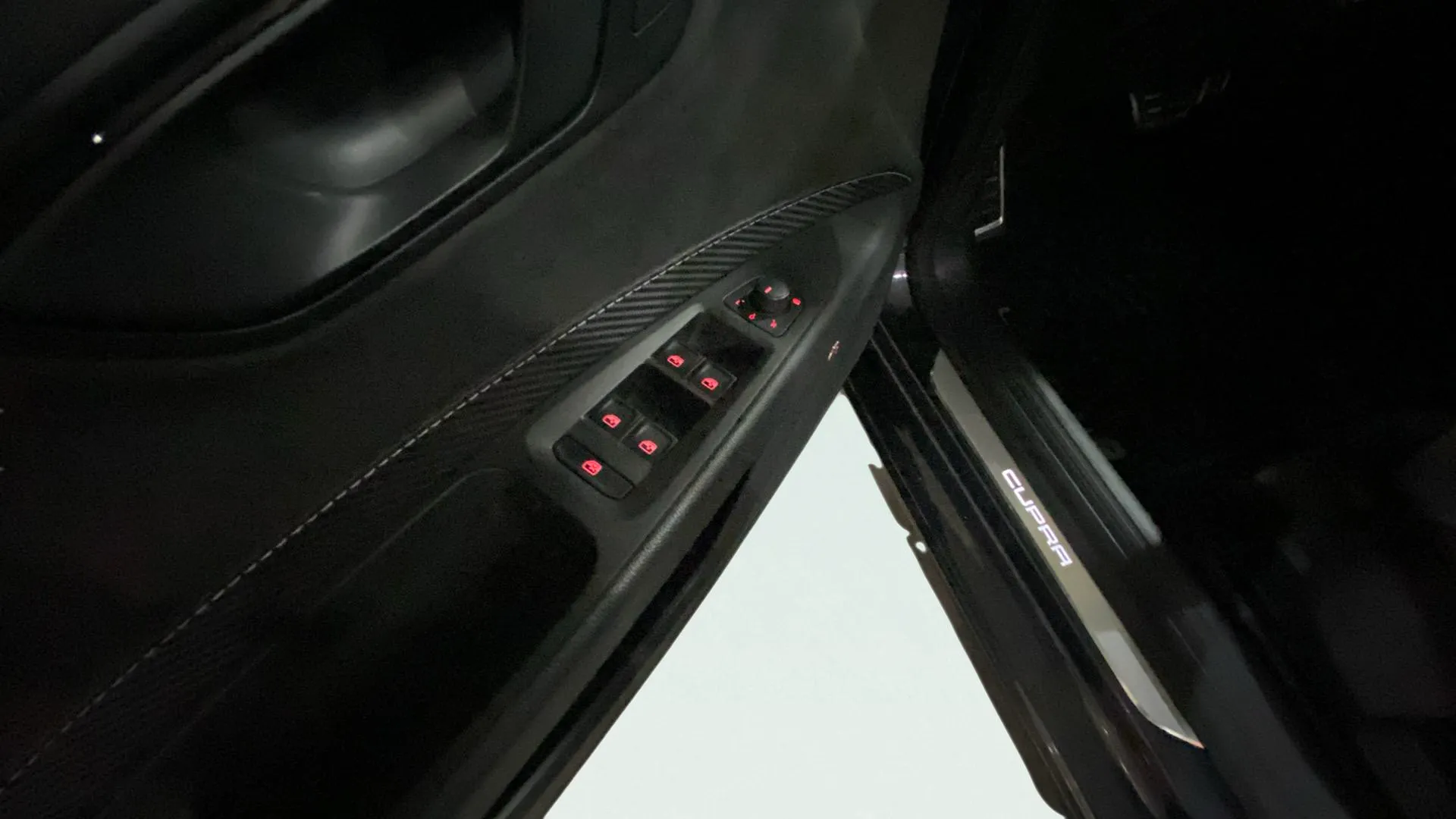 SEAT León 2.0 TSI DSG-7 Cupra - foto 17