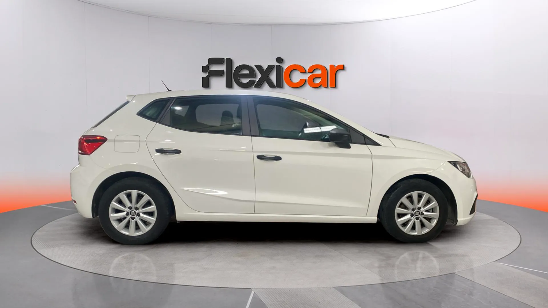 SEAT Ibiza 1.6 TDI Reference - foto 5