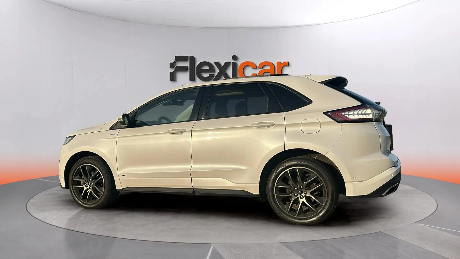 Ford Edge 2.0 TDCi Vignale 4WD - foto 6