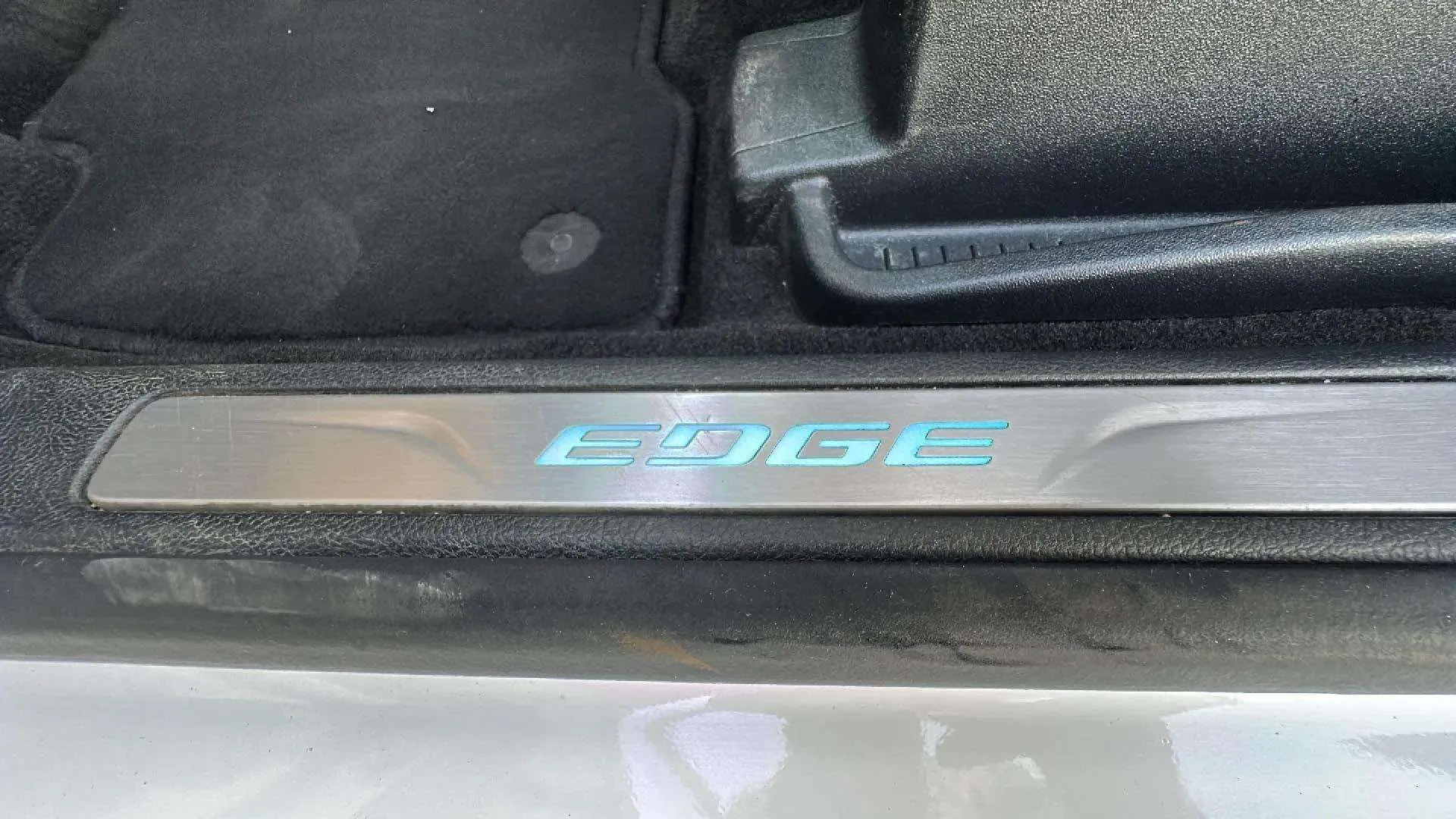 Ford Edge 2.0 TDCi Vignale 4WD - foto 30