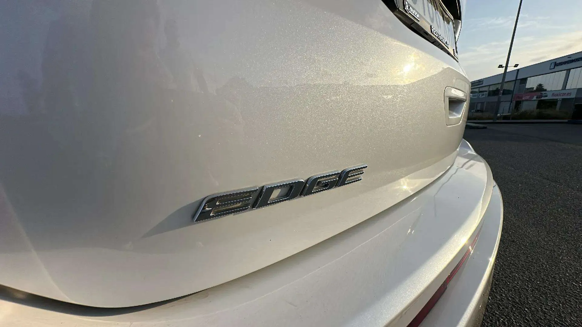 Ford Edge 2.0 TDCi Vignale 4WD - foto 32