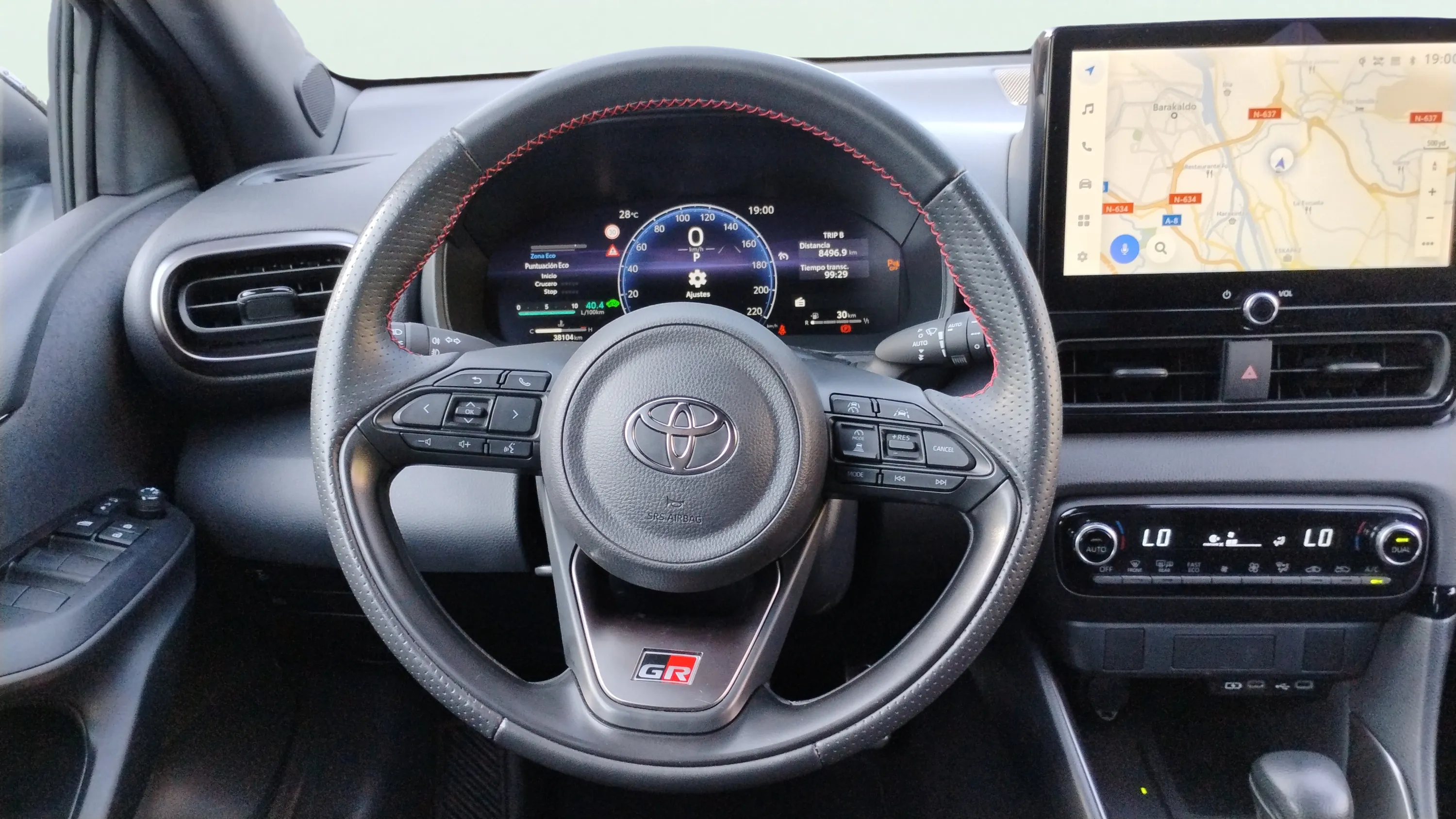 Toyota Yaris 1.5 130H GR Sport Plus - foto 17