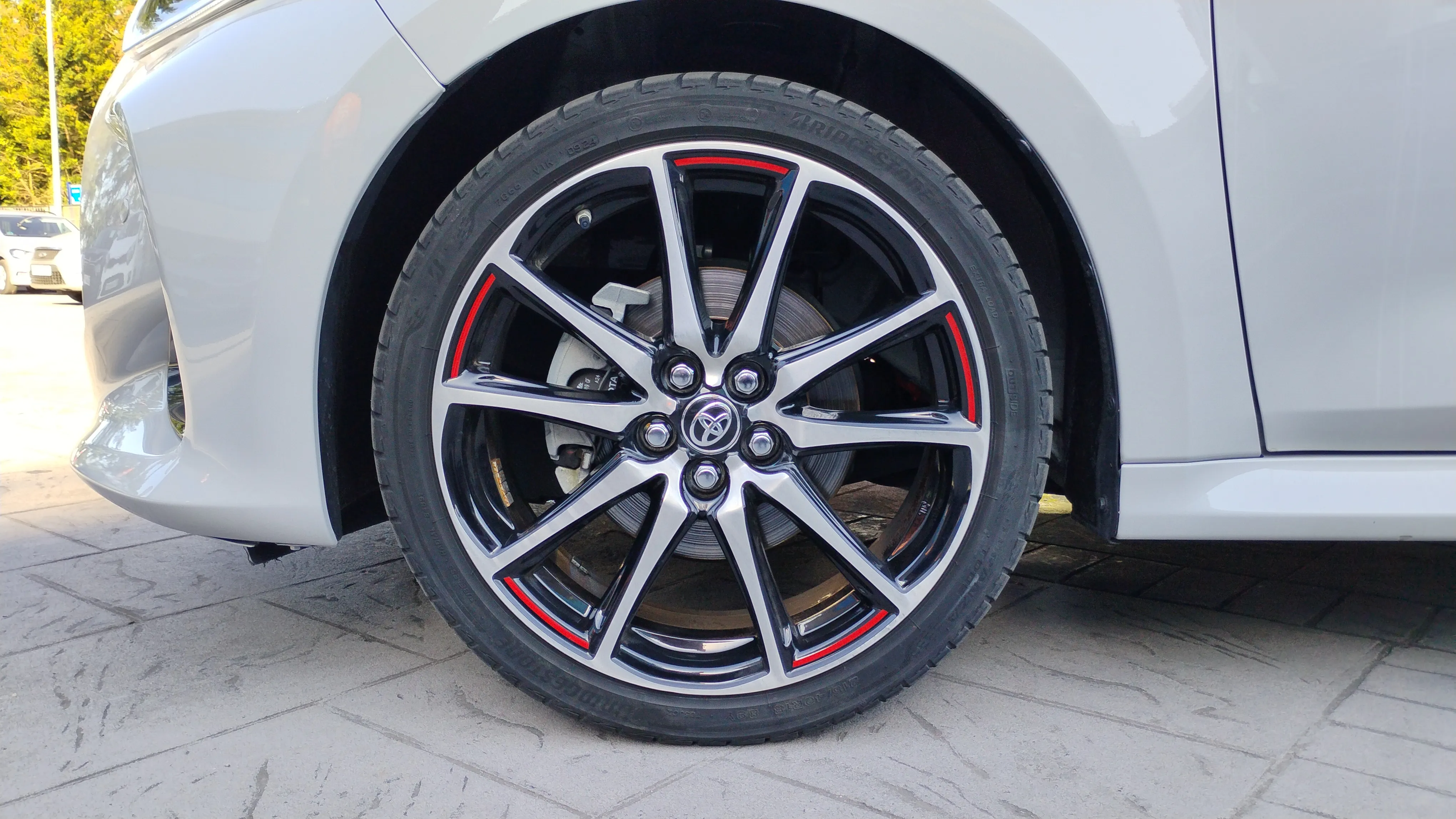 Toyota Yaris 1.5 130H GR Sport Plus - foto 27