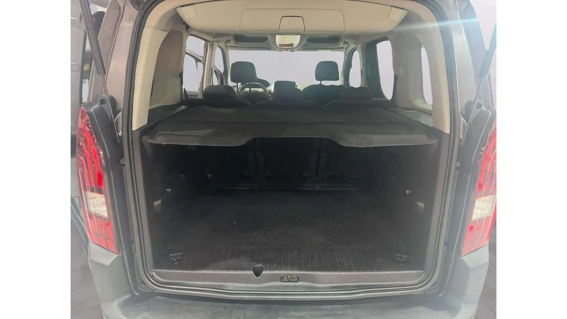 Peugeot Rifter GT Line Standard PureTech - foto 19