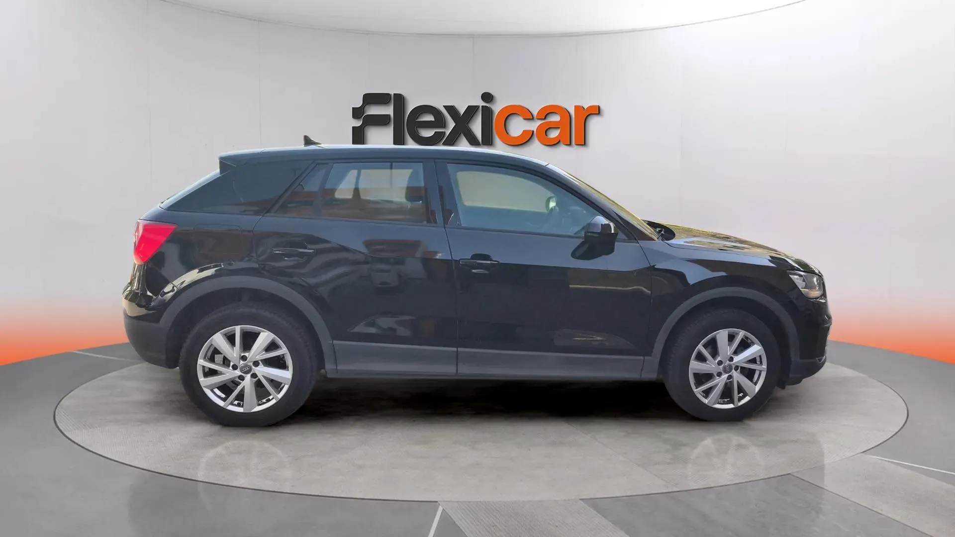 Audi Q2 Advanced 30 TFSI - foto 9