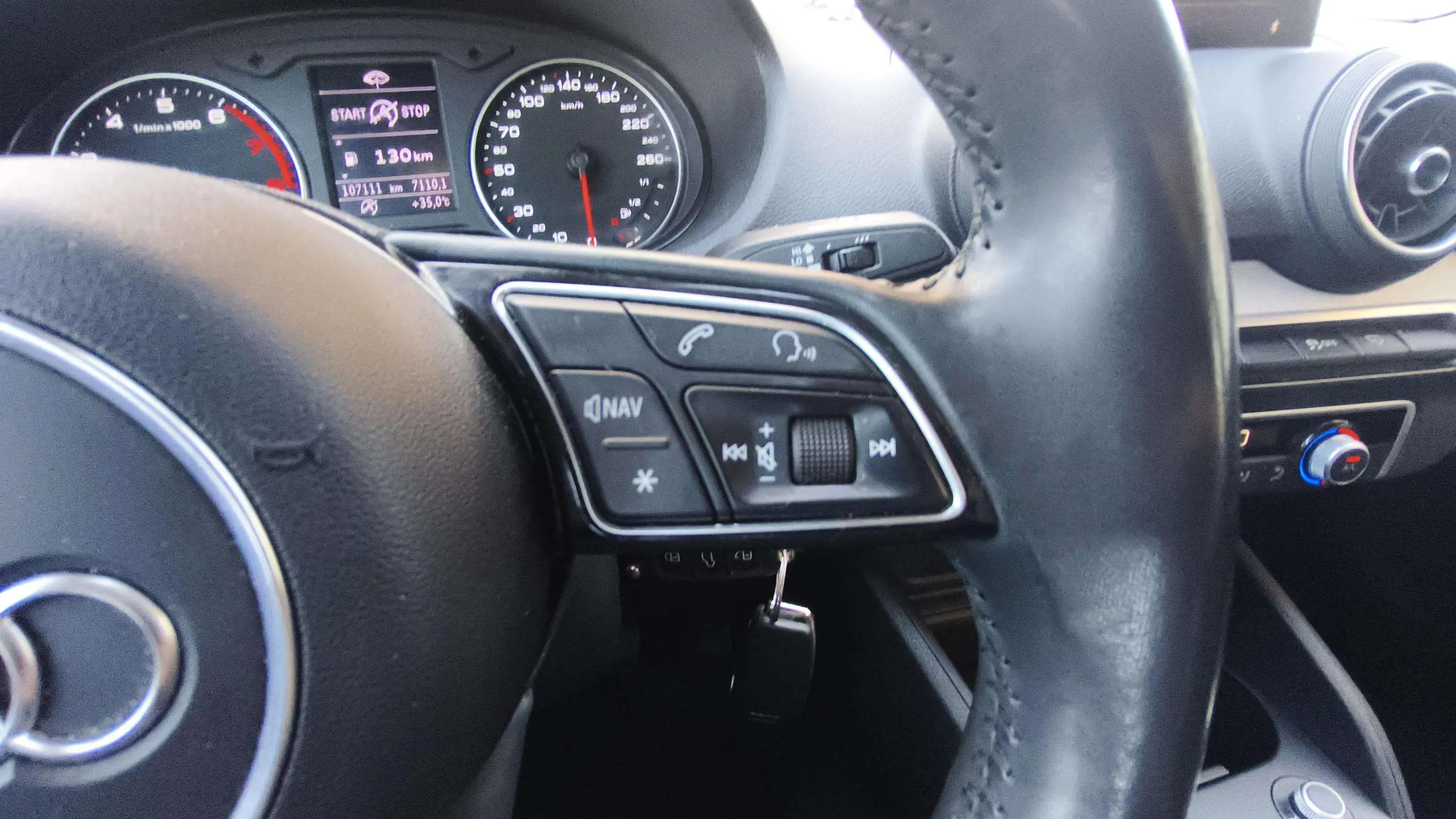 Audi Q2 Advanced 30 TFSI - foto 18