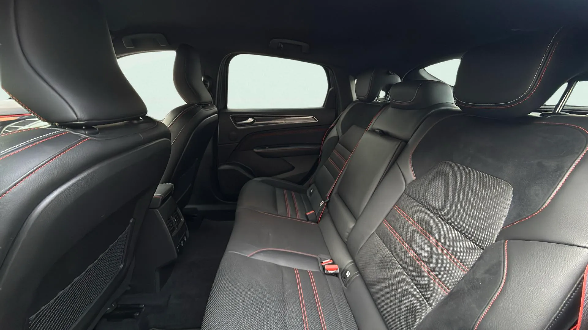 Renault Arkana RS Line TCe EDC mild hybrid - foto 19