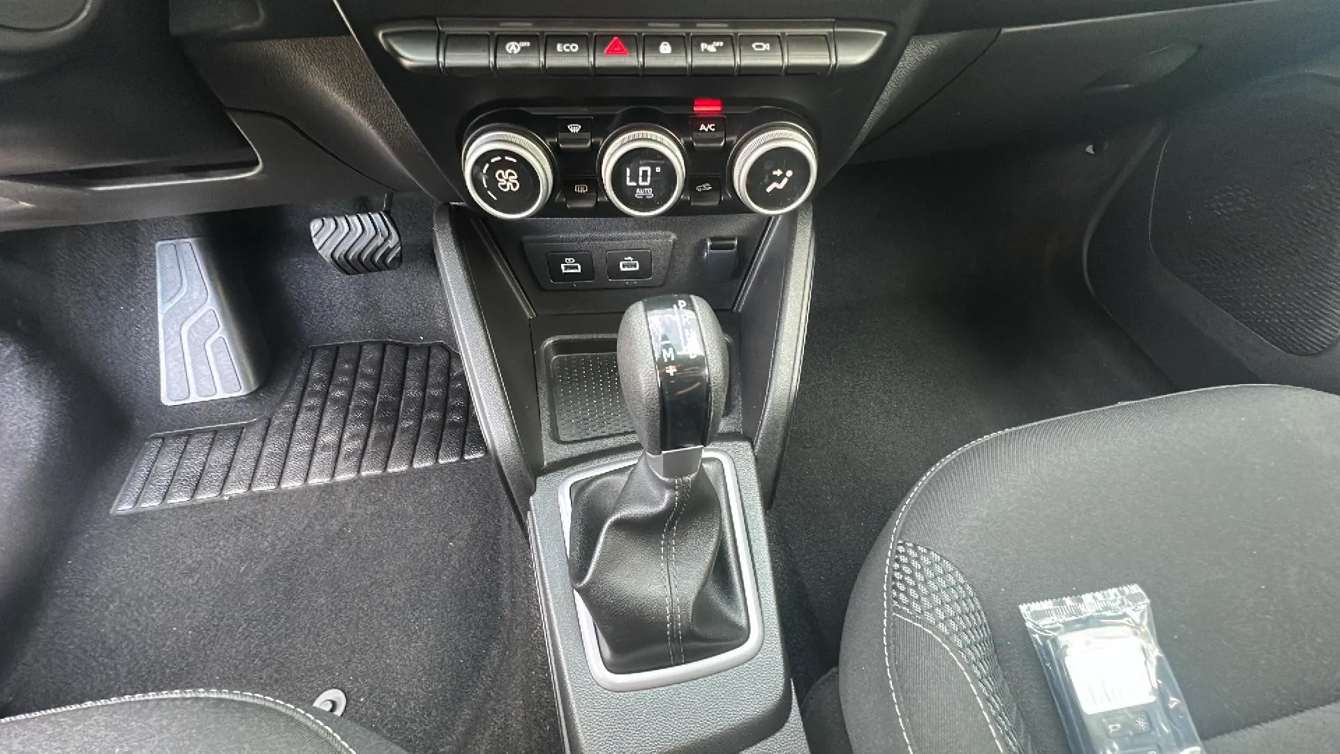 Dacia Duster Journey Go TCe 4x2 EDC - foto 22