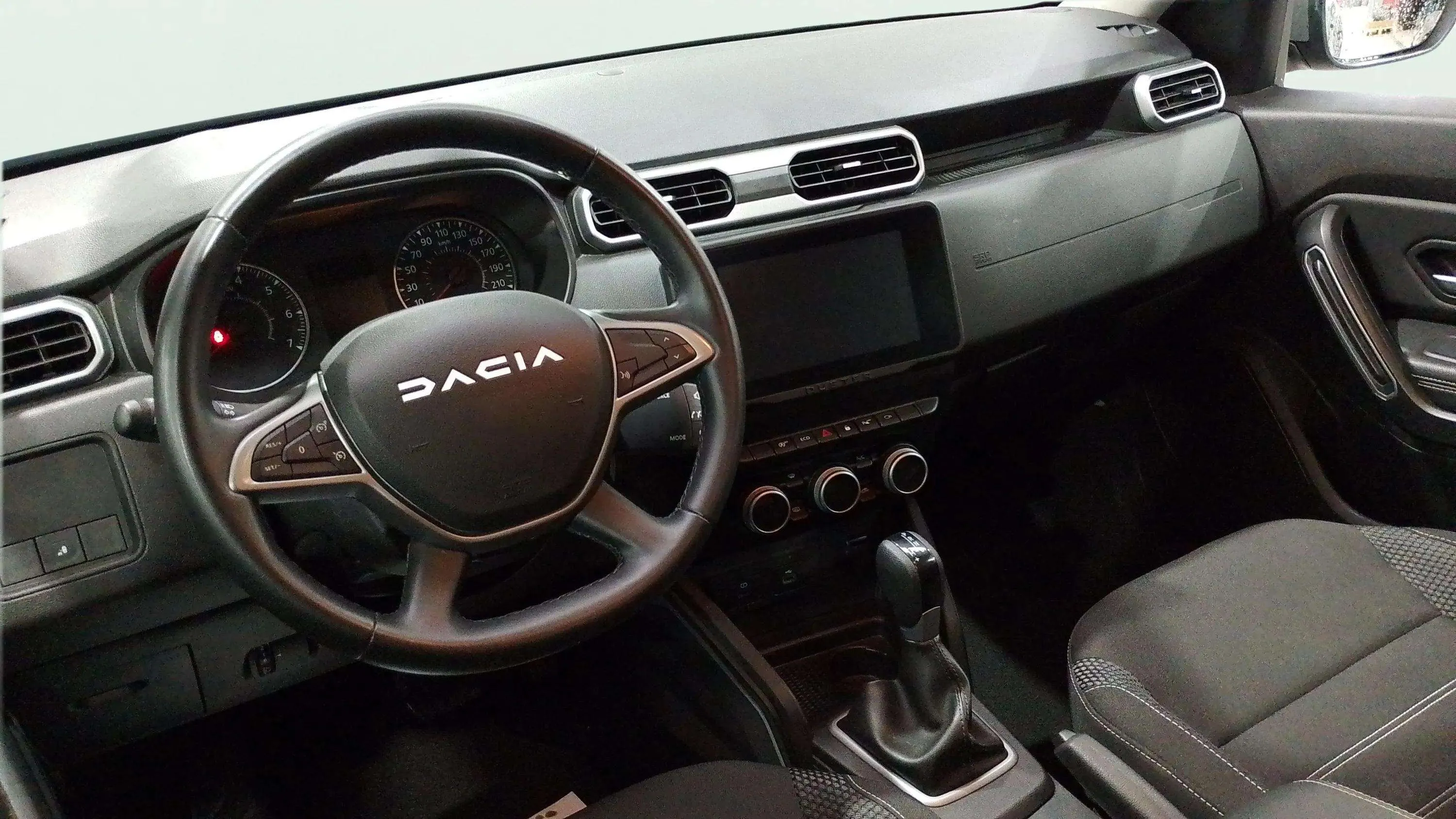 Dacia Duster Journey Go TCe 4x2 EDC - foto 16