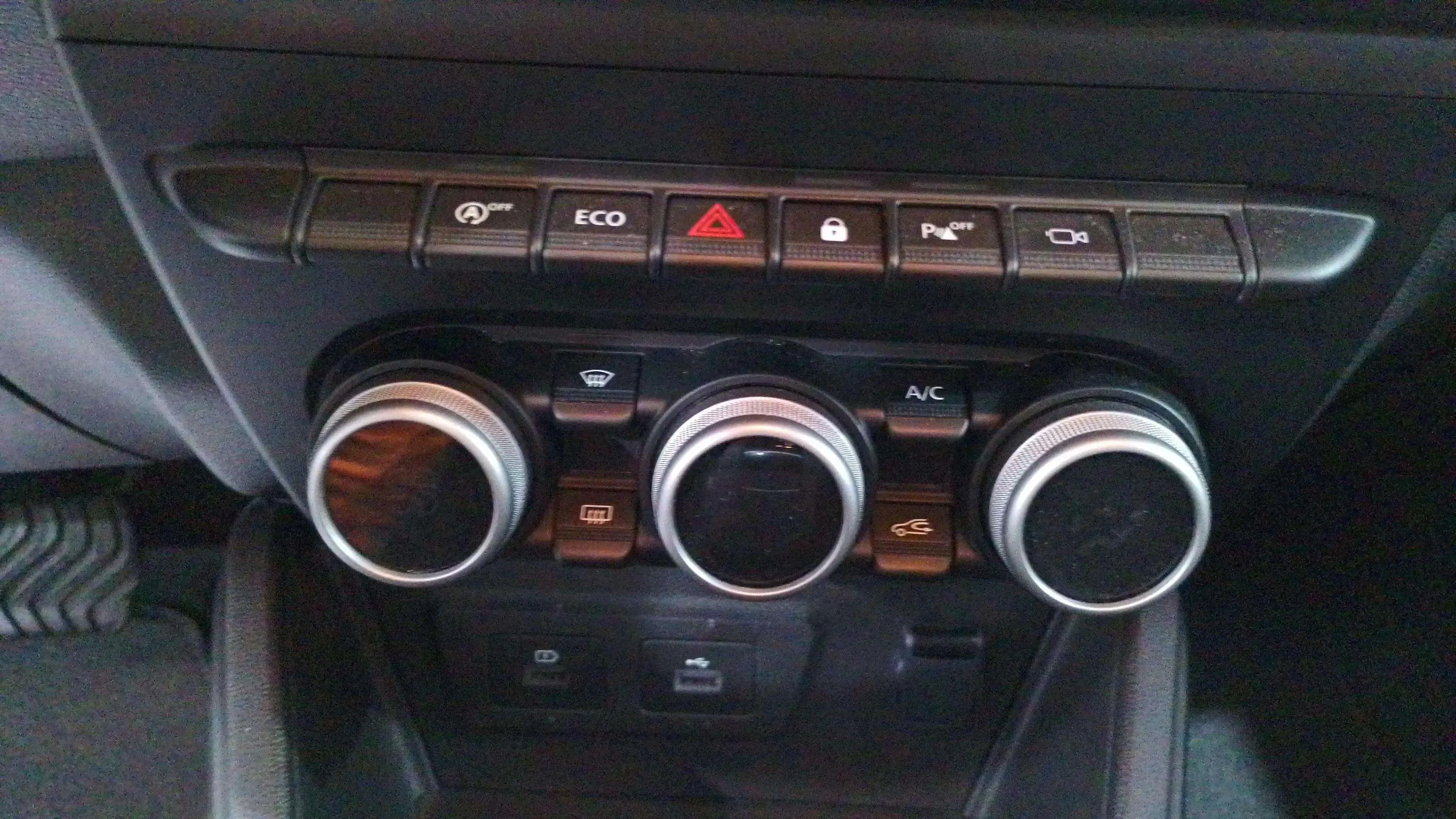 Dacia Duster Journey Go TCe 4x2 EDC - foto 18