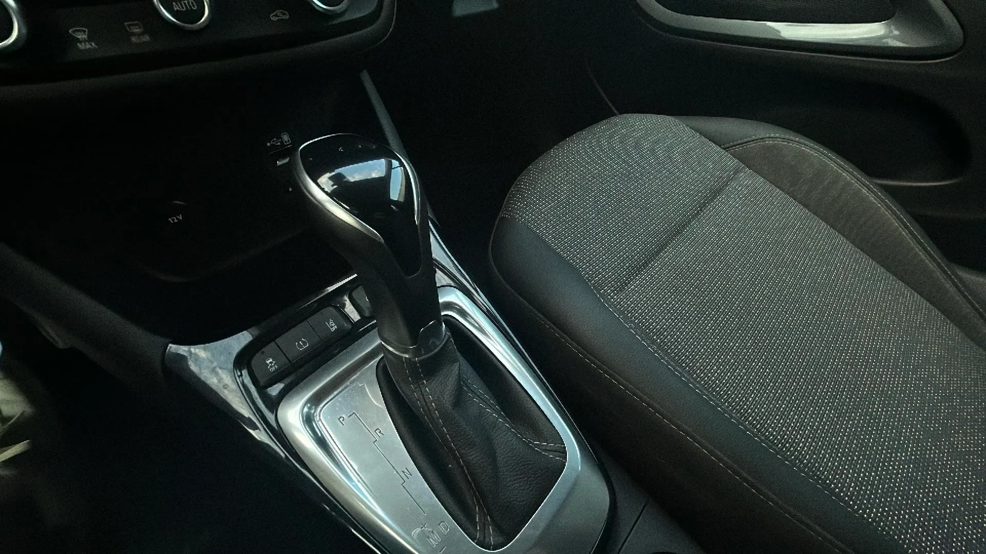 Opel Crossland 1.2 Elegance Pack - foto 14