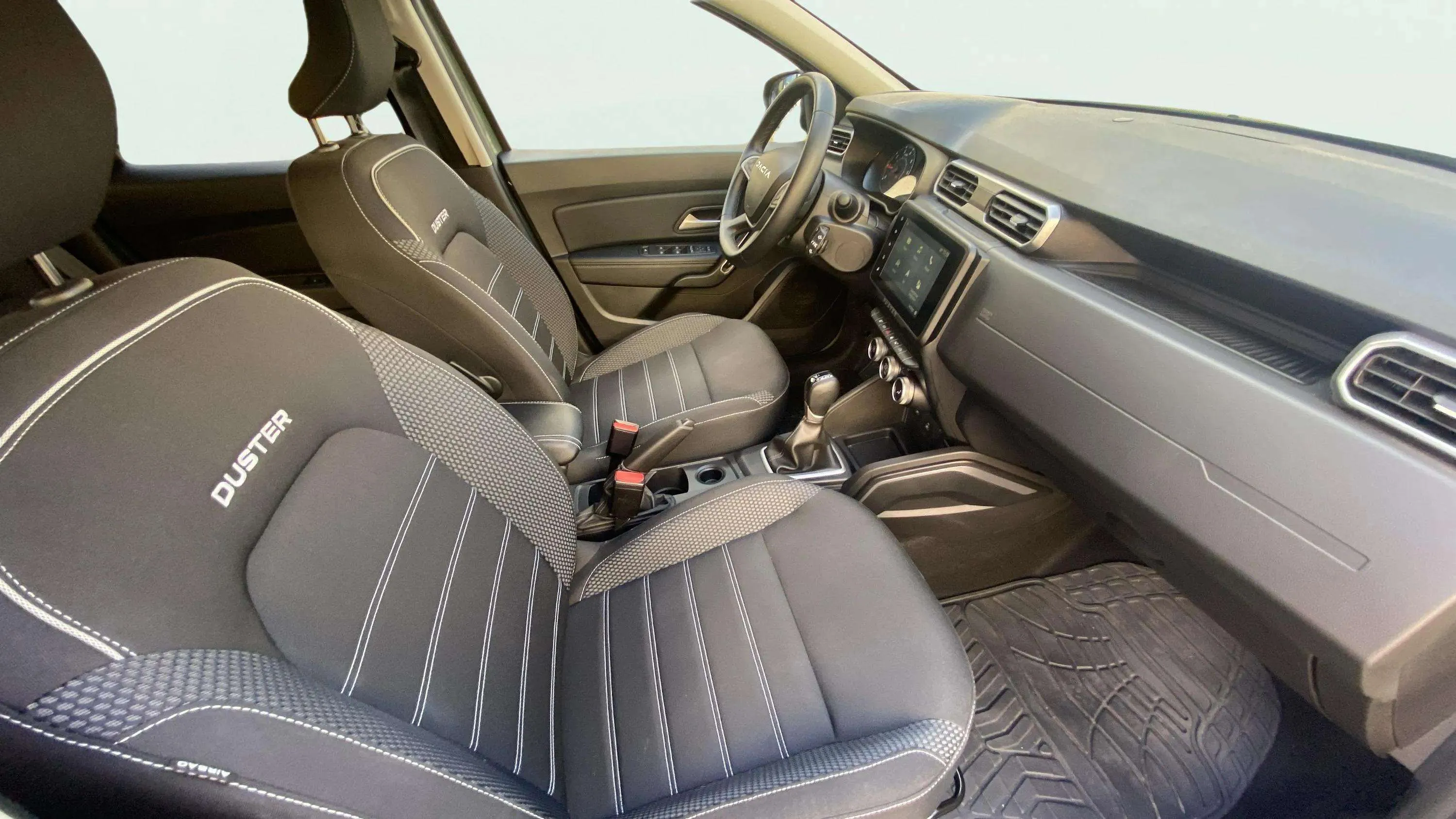Dacia Duster Journey Go TCe 4x2 EDC - foto 17