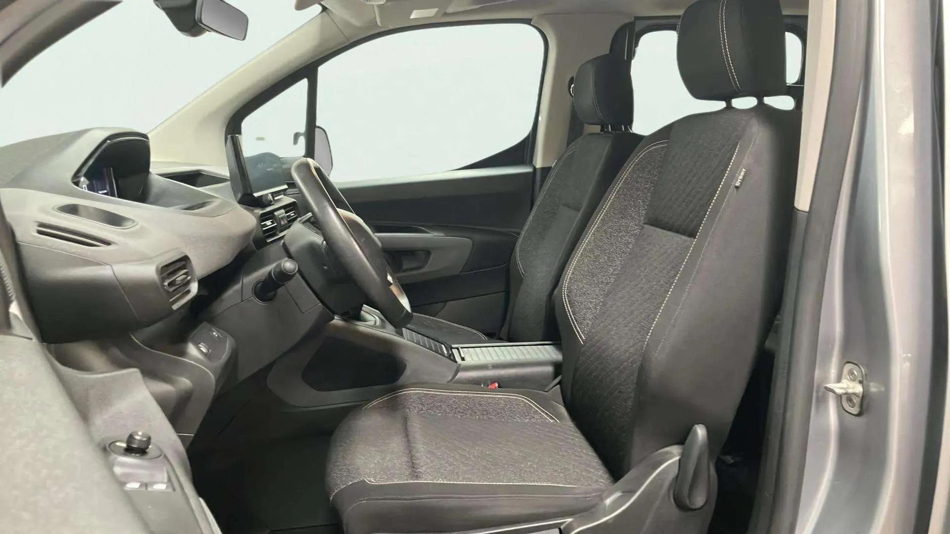 Peugeot Rifter Allure BlueHDi 100 - foto 11