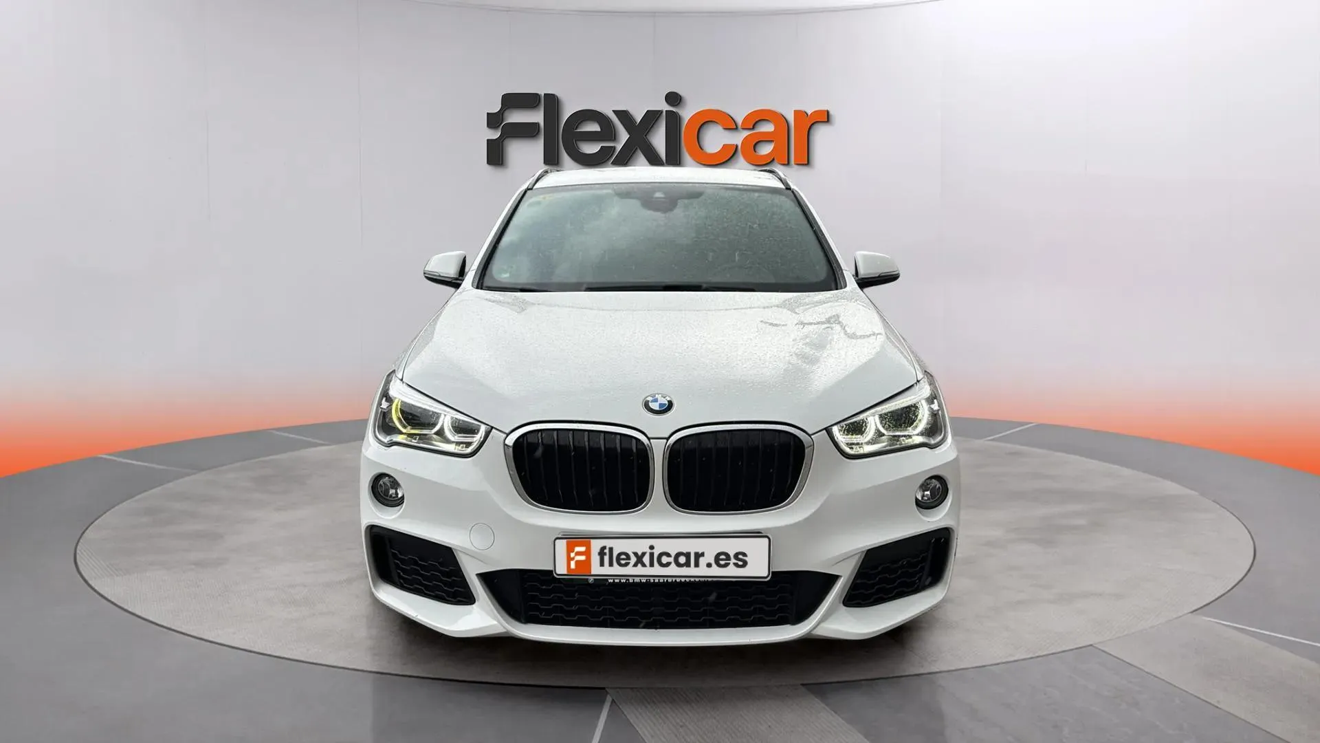 BMW X1 sDrive18i - foto 2