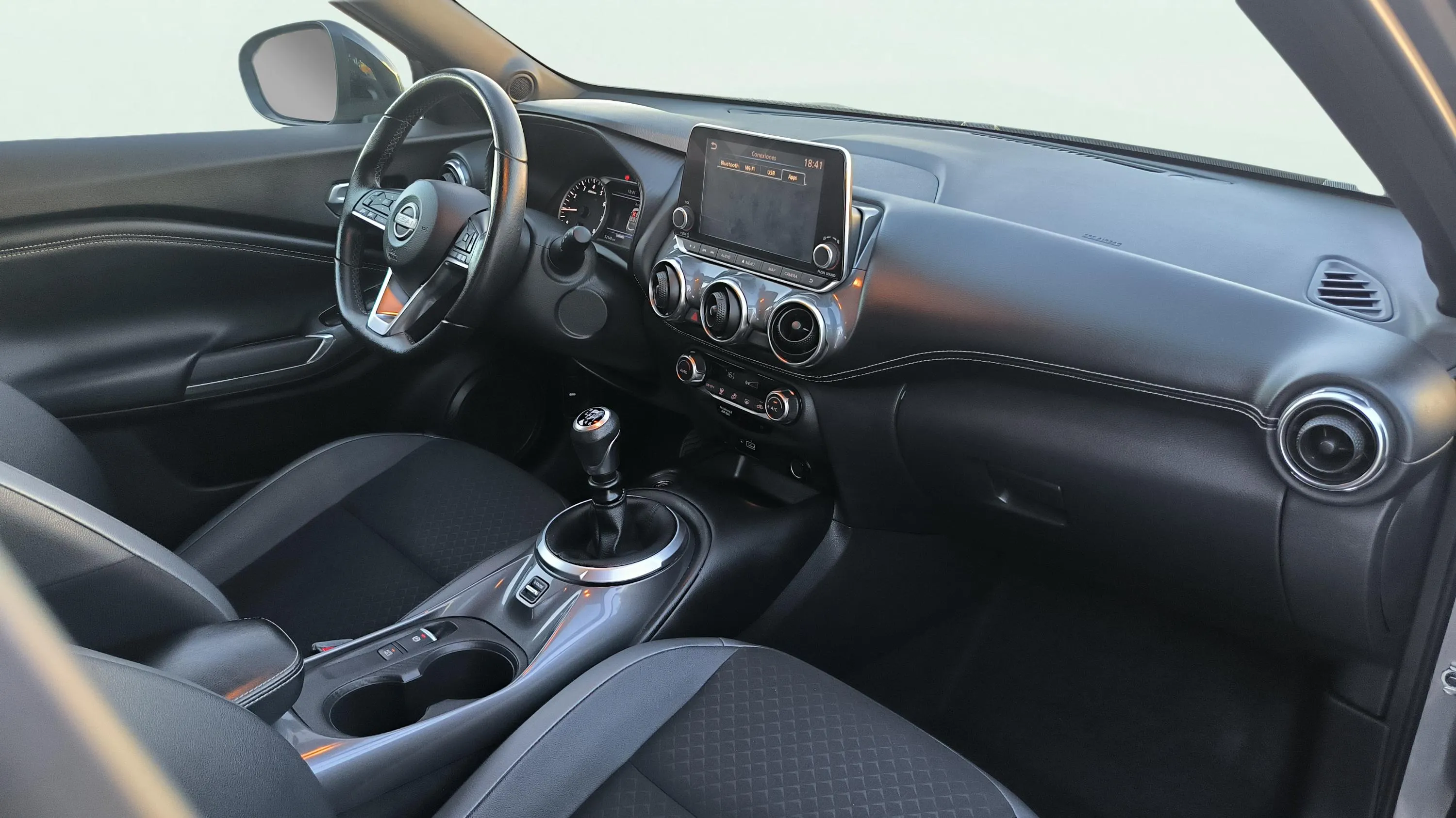 Nissan Juke DIG-T N-Connecta - foto 21