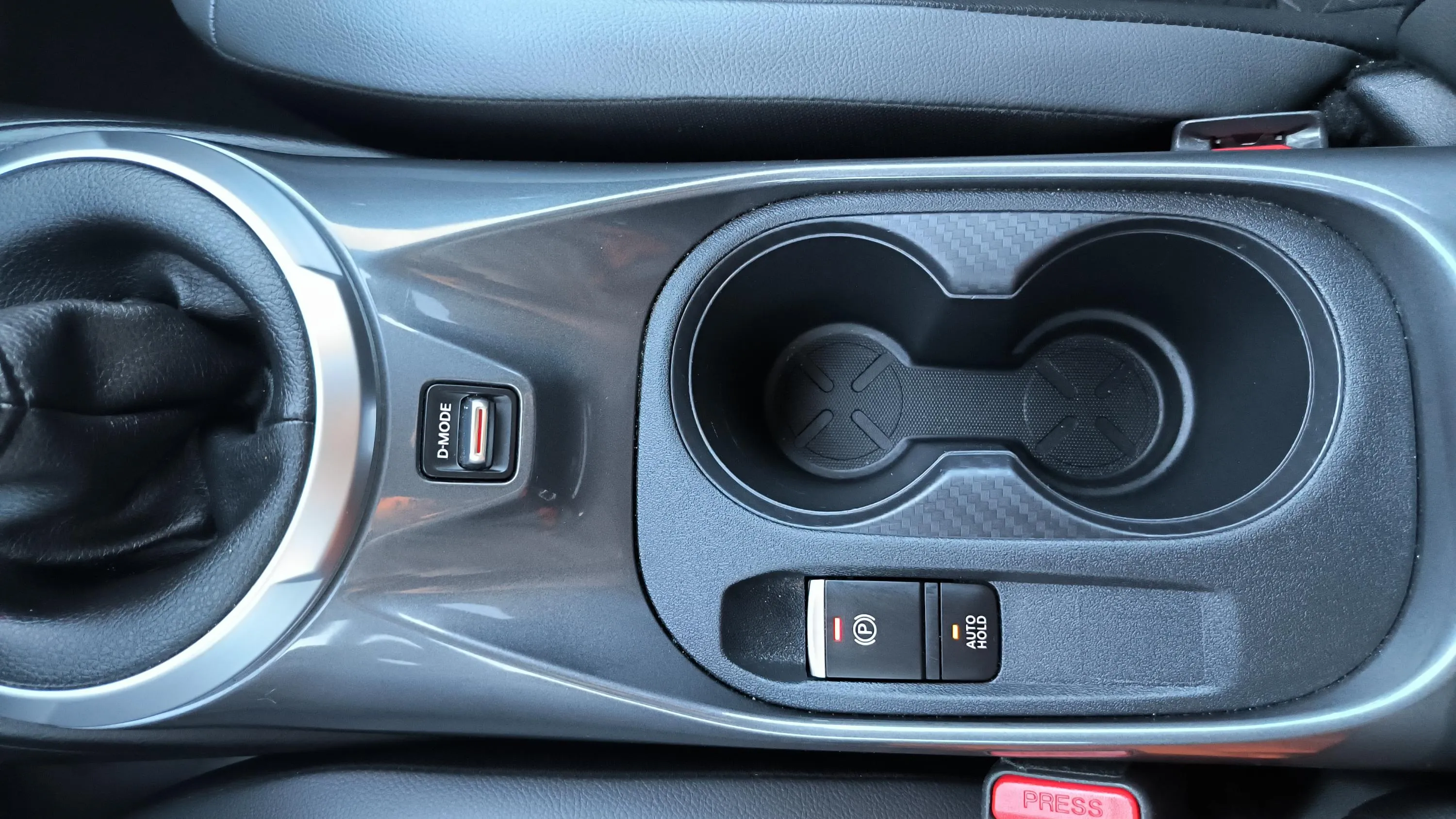 Nissan Juke DIG-T N-Connecta - foto 25